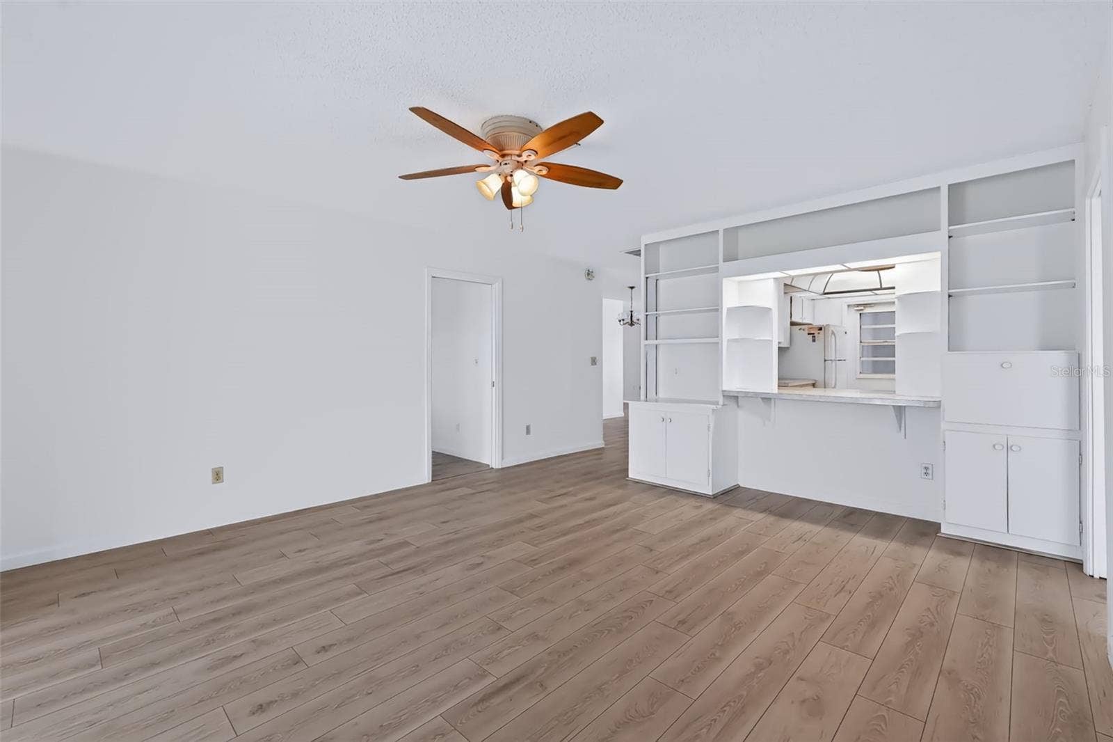 303 GREEN MANOR DRIVE, Sun City Center, FL 33573