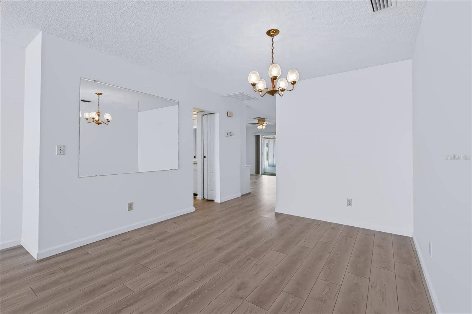 303 GREEN MANOR DRIVE, Sun City Center, FL 33573