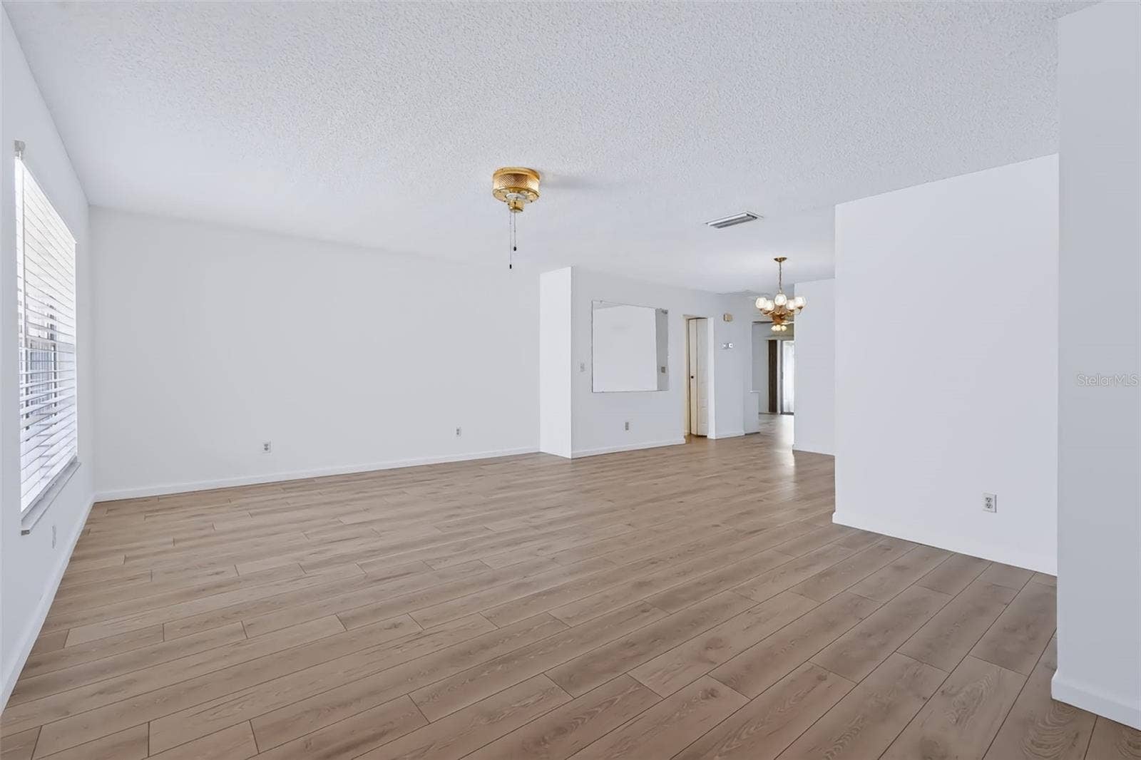 303 GREEN MANOR DRIVE, Sun City Center, FL 33573