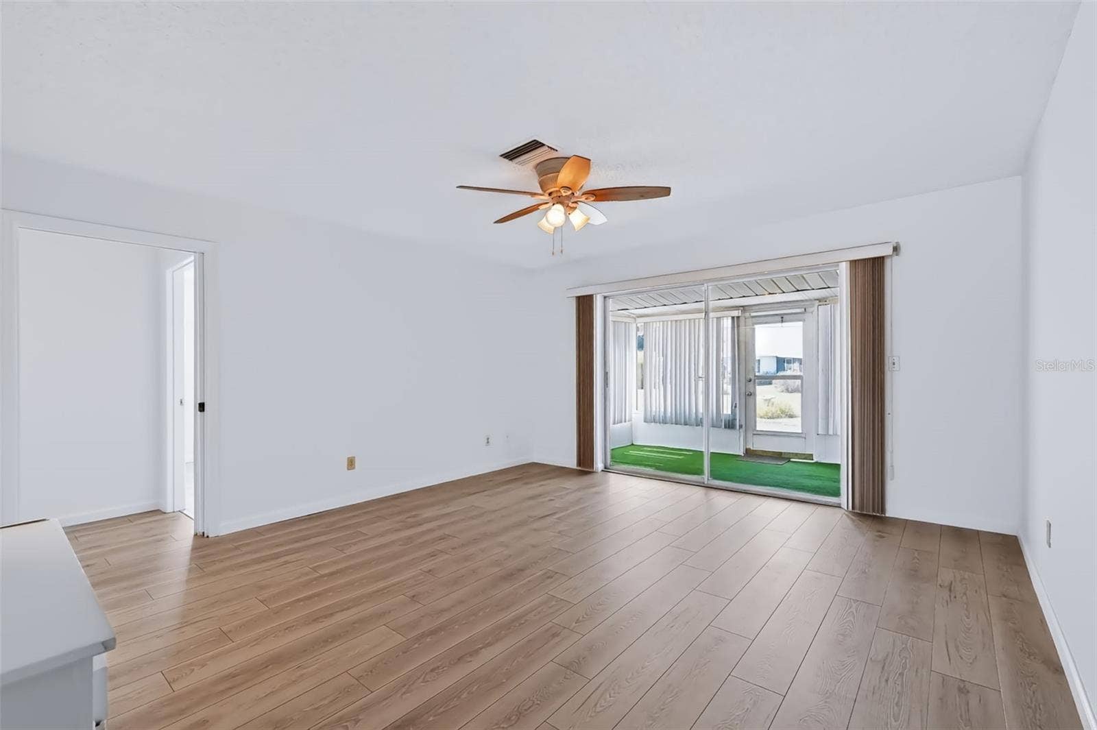 303 GREEN MANOR DRIVE, Sun City Center, FL 33573