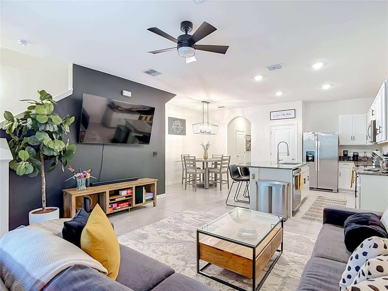 3347 PLEASANT WILLOW COURT, Brandon, FL 33511 3347 PLEASANT WILLOW COURT, Brandon, FL 33511