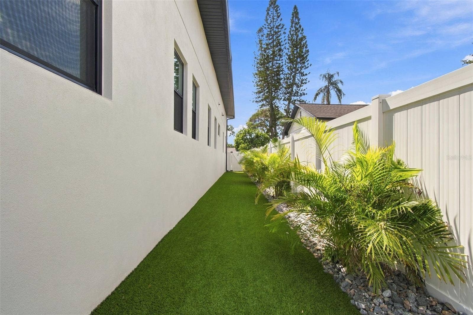 3721 6TH AVENUE N, St Petersburg, FL 33713