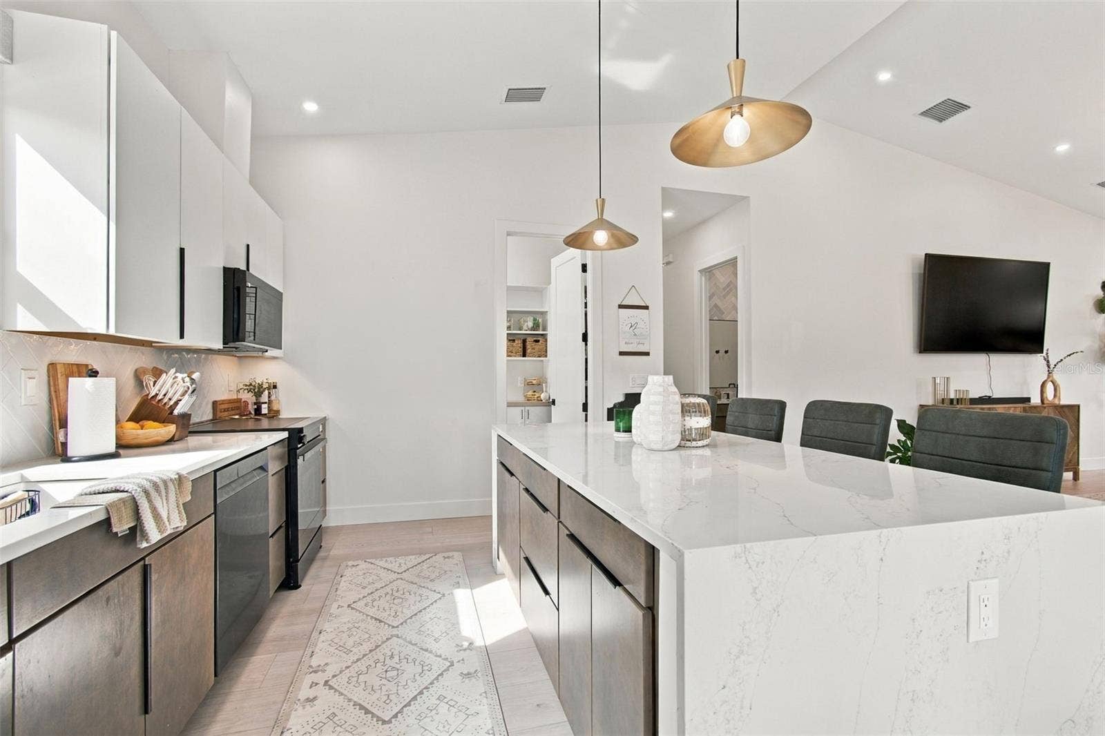 3721 6TH AVENUE N, St Petersburg, FL 33713