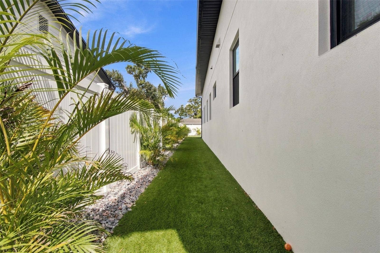 3721 6TH AVENUE N, St Petersburg, FL 33713