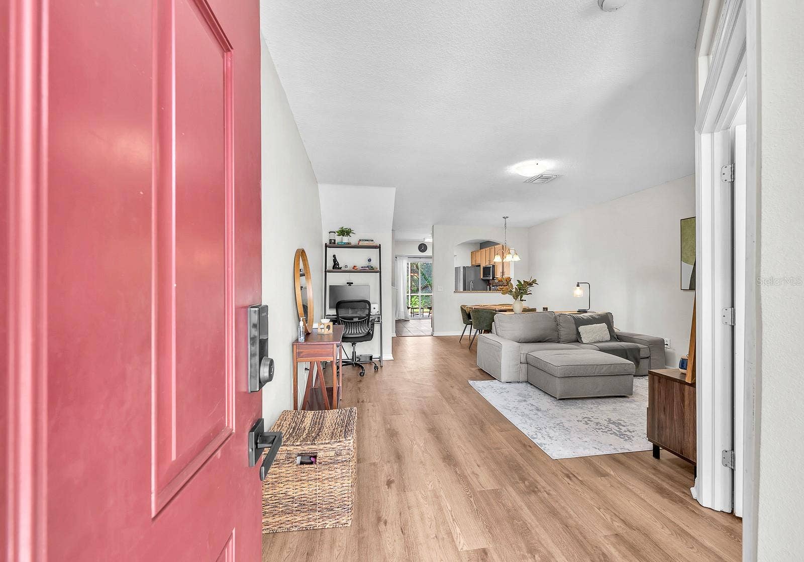 5819 FISHHAWK RIDGE DRIVE, Lithia, FL 33547 Entry