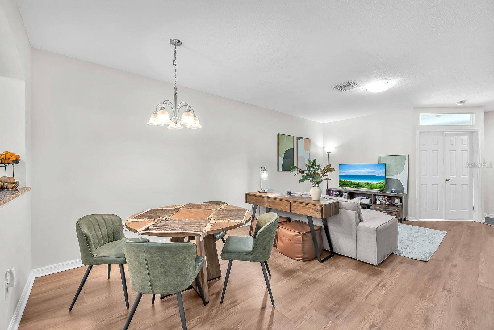 5819 FISHHAWK RIDGE DRIVE, Lithia, FL 33547 5819 FISHHAWK RIDGE DRIVE, Lithia, FL 33547