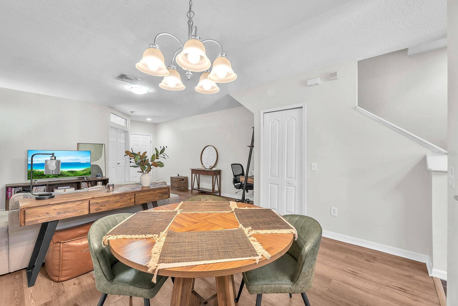 5819 FISHHAWK RIDGE DRIVE, Lithia, FL 33547 5819 FISHHAWK RIDGE DRIVE, Lithia, FL 33547