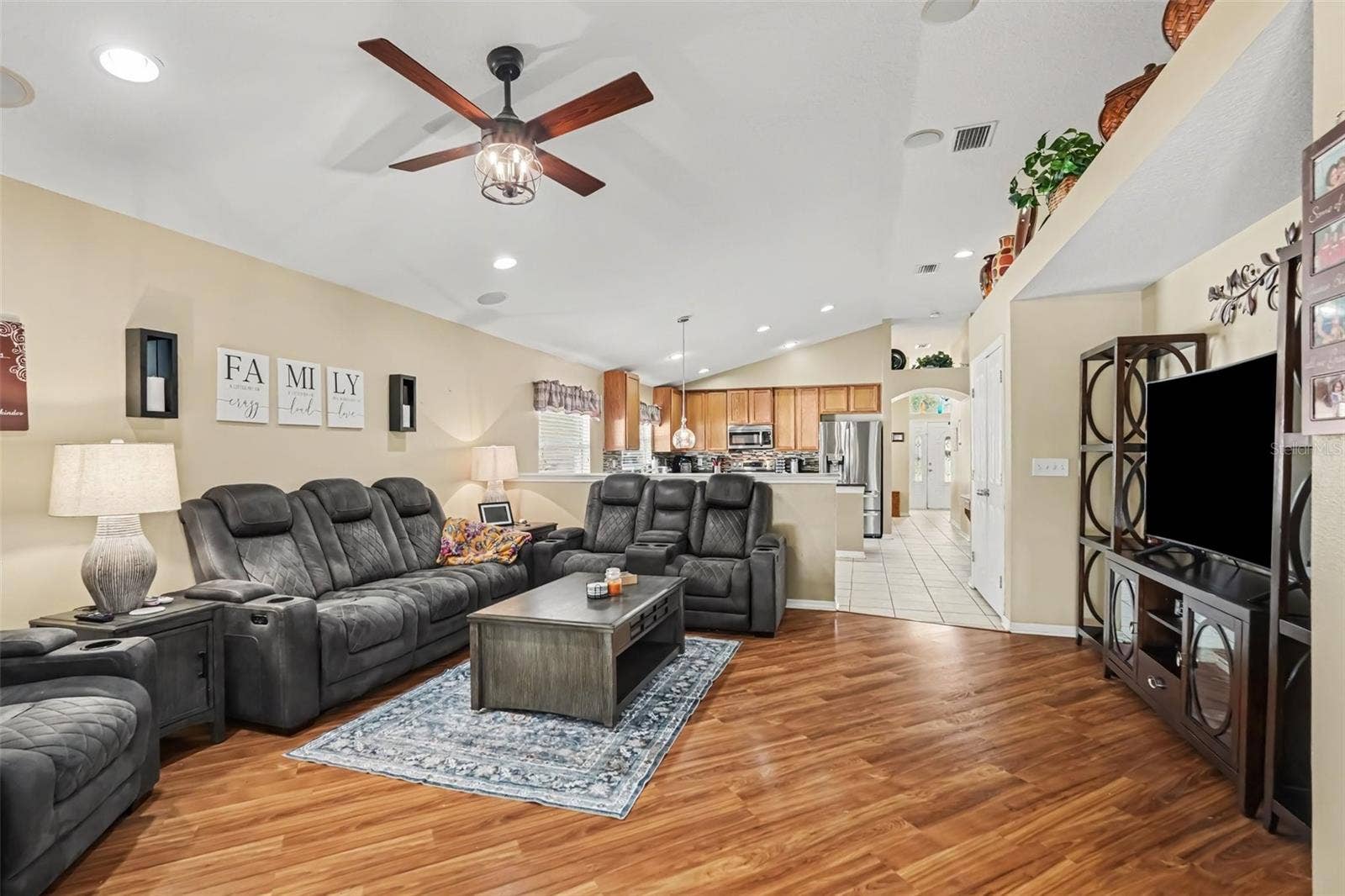 6805 BLUFF MEADOW COURT, Wesley Chapel, FL 33545