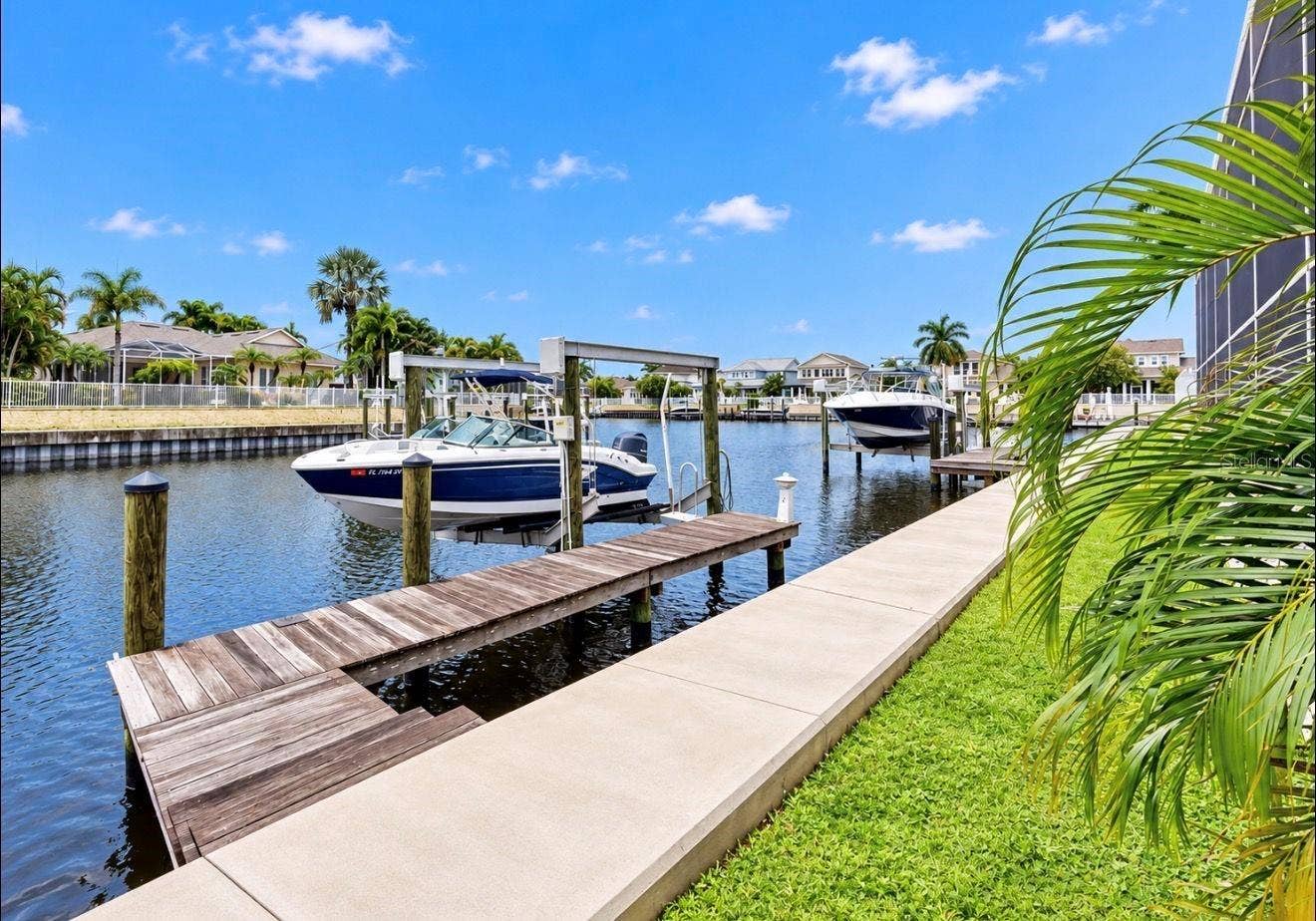 542 ISLEBAY DRIVE, Apollo Beach, FL 33572 542 ISLEBAY DRIVE, Apollo Beach, FL 33572
