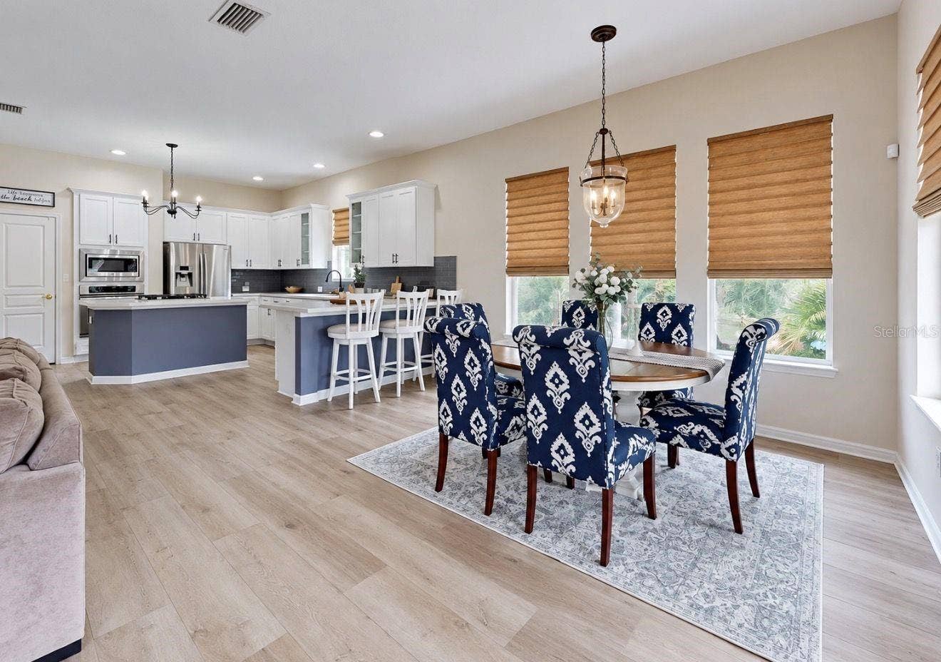 542 ISLEBAY DRIVE, Apollo Beach, FL 33572 Dinette/ Breakfast area