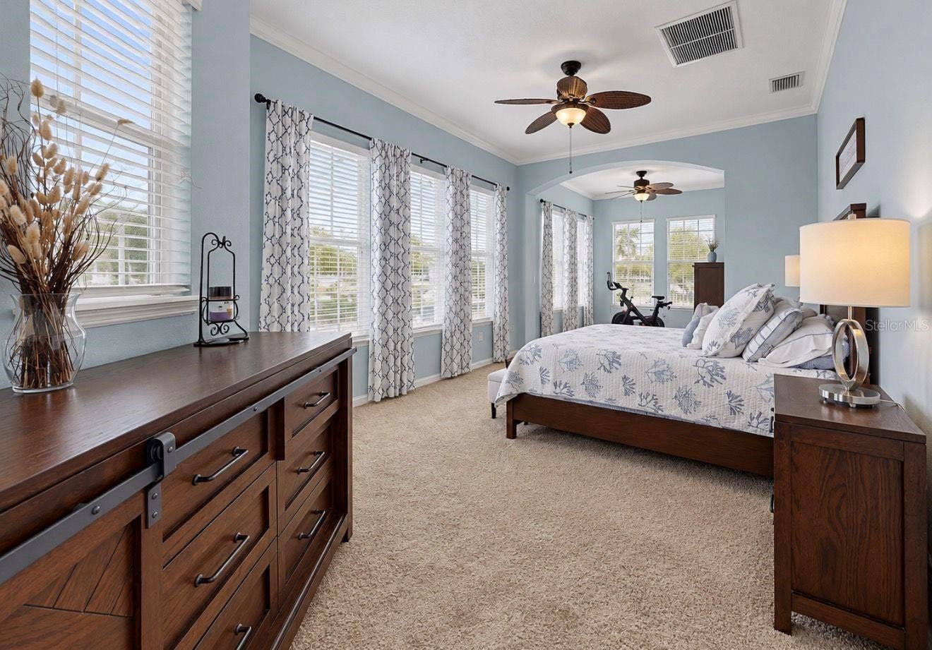 542 ISLEBAY DRIVE, Apollo Beach, FL 33572 Primary Bedroom