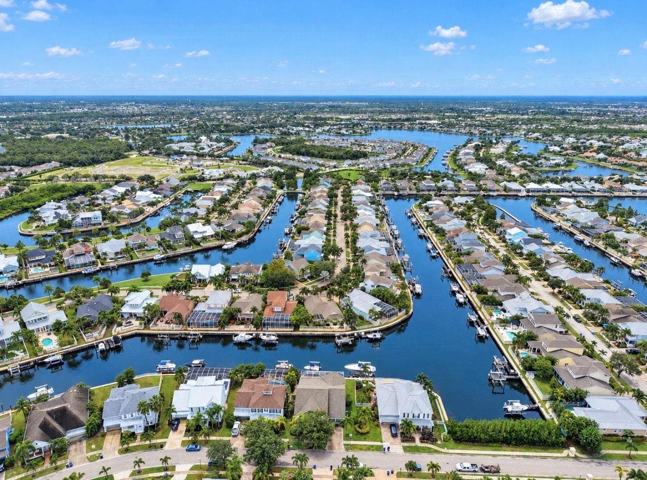 542 ISLEBAY DRIVE, Apollo Beach, FL 33572 542 ISLEBAY DRIVE, Apollo Beach, FL 33572