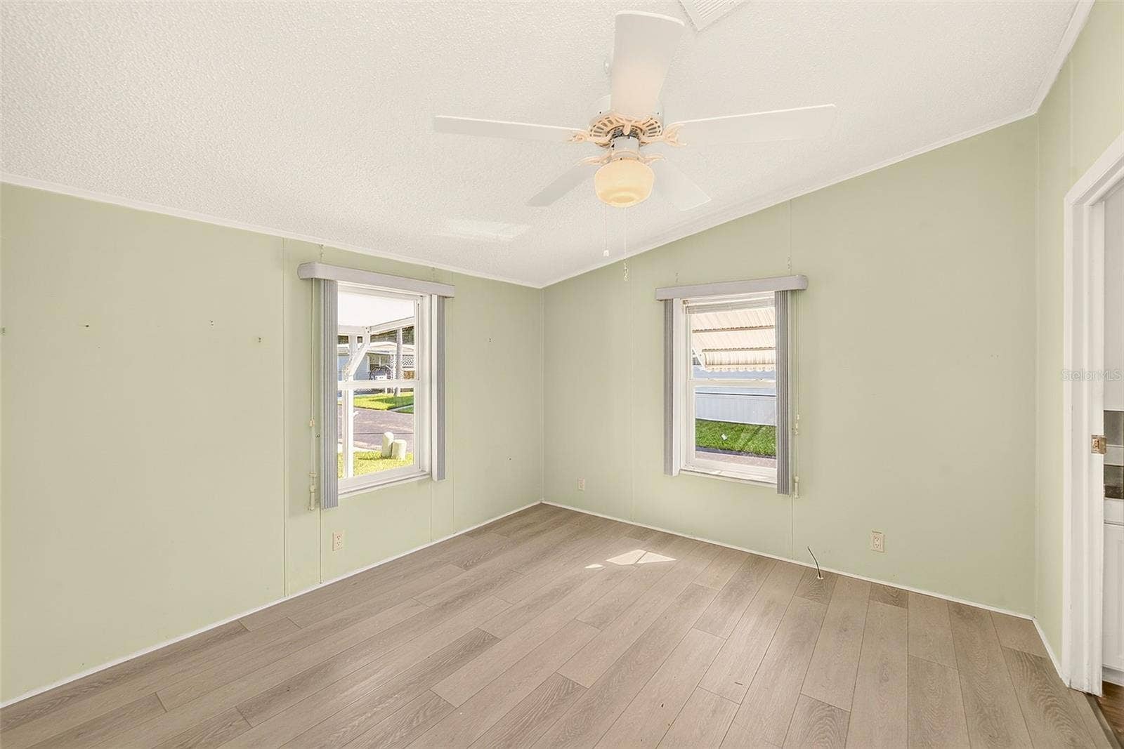 980 7TH STREET NW, #43, Largo, FL 33770 980 7TH STREET NW, #43, Largo, FL 33770