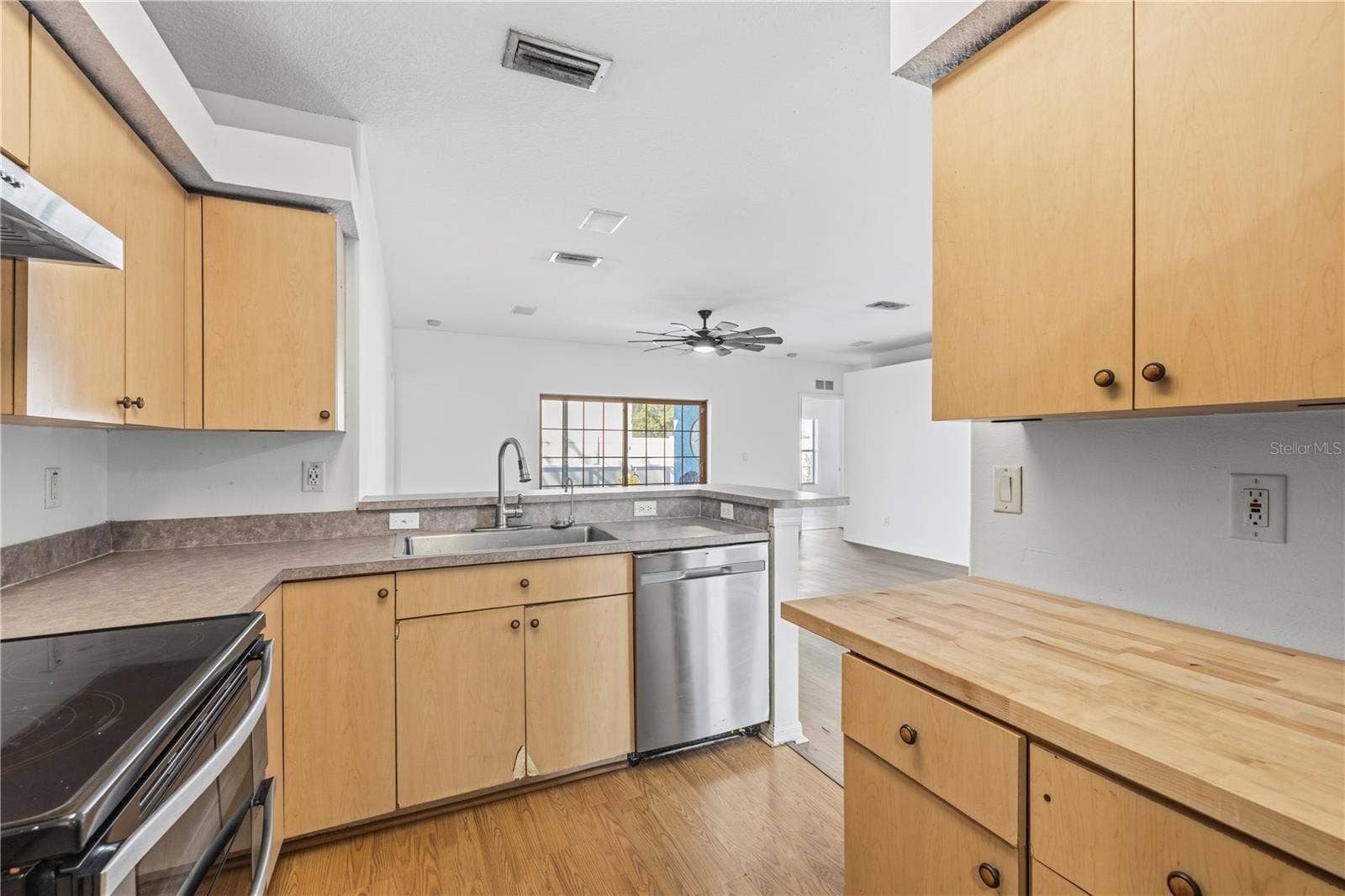 605 CYPRESS PARK AVENUE, Tarpon Springs, FL 34689