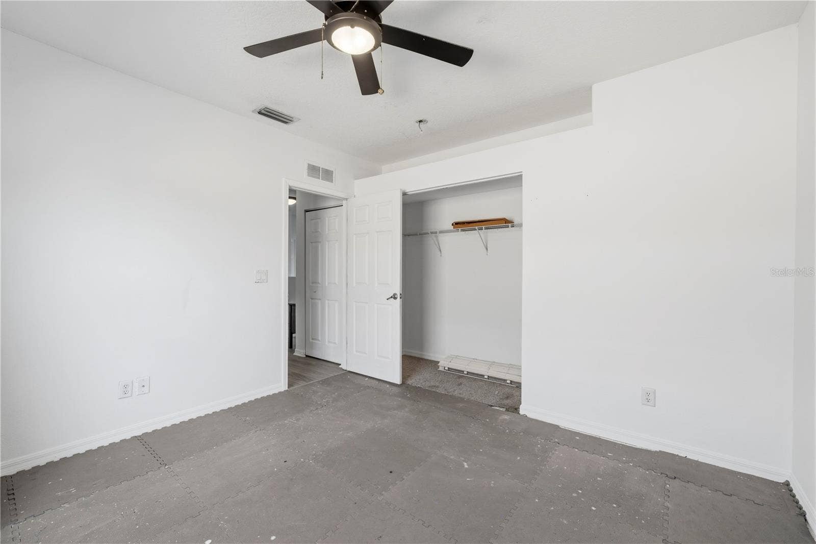 605 CYPRESS PARK AVENUE, Tarpon Springs, FL 34689