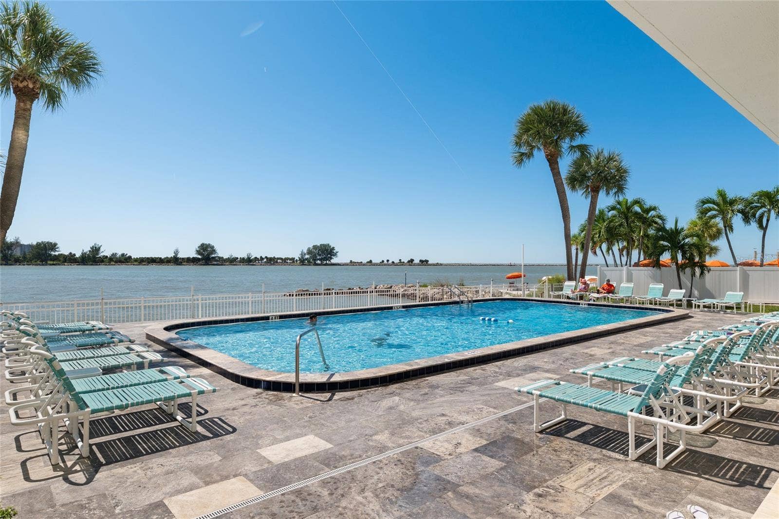 675 S GULFVIEW BOULEVARD, #PH4, Clearwater Beach, FL 33767 675 S GULFVIEW BOULEVARD, #PH4, Clearwater Beach, FL 33767