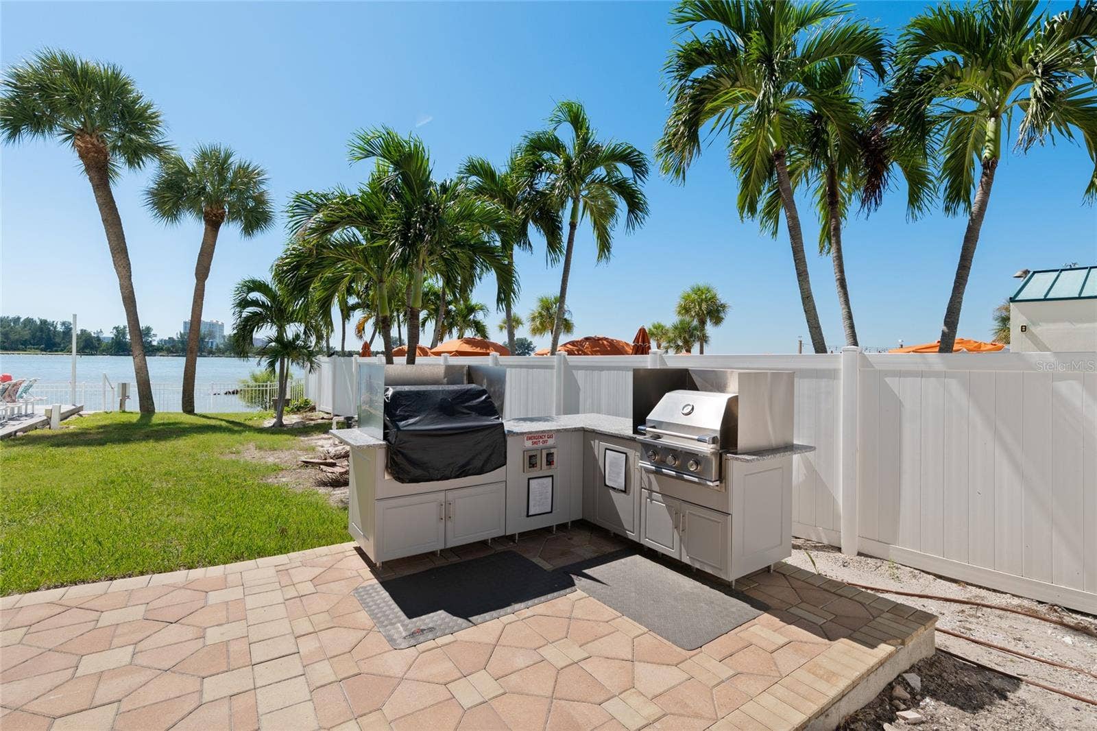 675 S GULFVIEW BOULEVARD, #PH4, Clearwater Beach, FL 33767 675 S GULFVIEW BOULEVARD, #PH4, Clearwater Beach, FL 33767