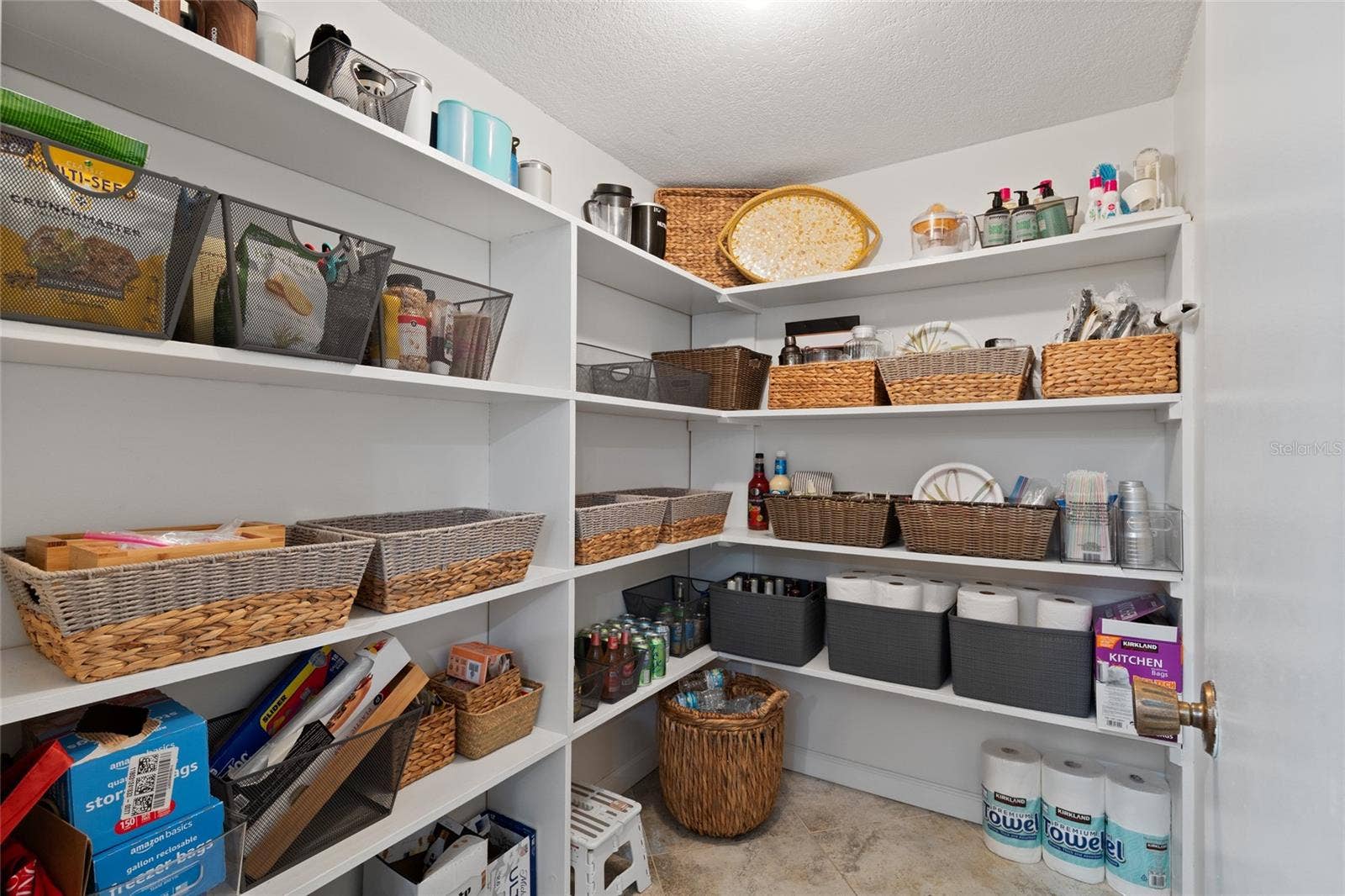 675 S GULFVIEW BOULEVARD, #PH4, Clearwater Beach, FL 33767 675 S GULFVIEW BOULEVARD, #PH4, Clearwater Beach, FL 33767