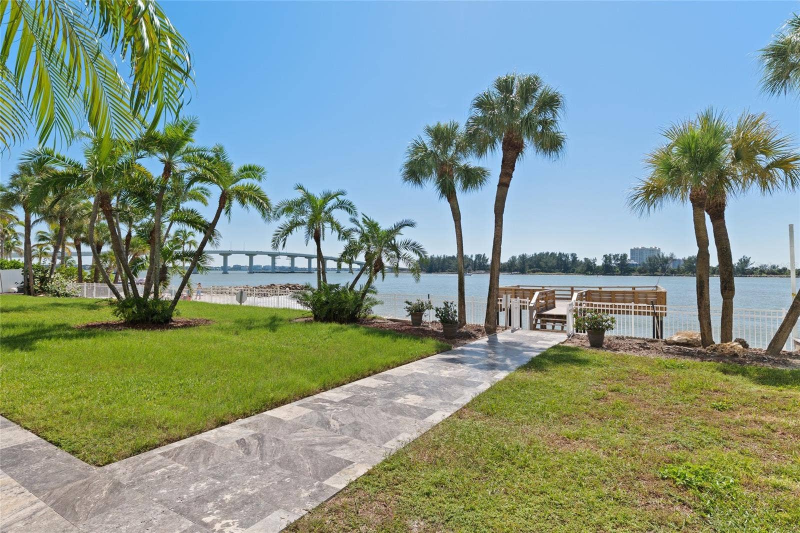 675 S GULFVIEW BOULEVARD, #PH4, Clearwater Beach, FL 33767 675 S GULFVIEW BOULEVARD, #PH4, Clearwater Beach, FL 33767