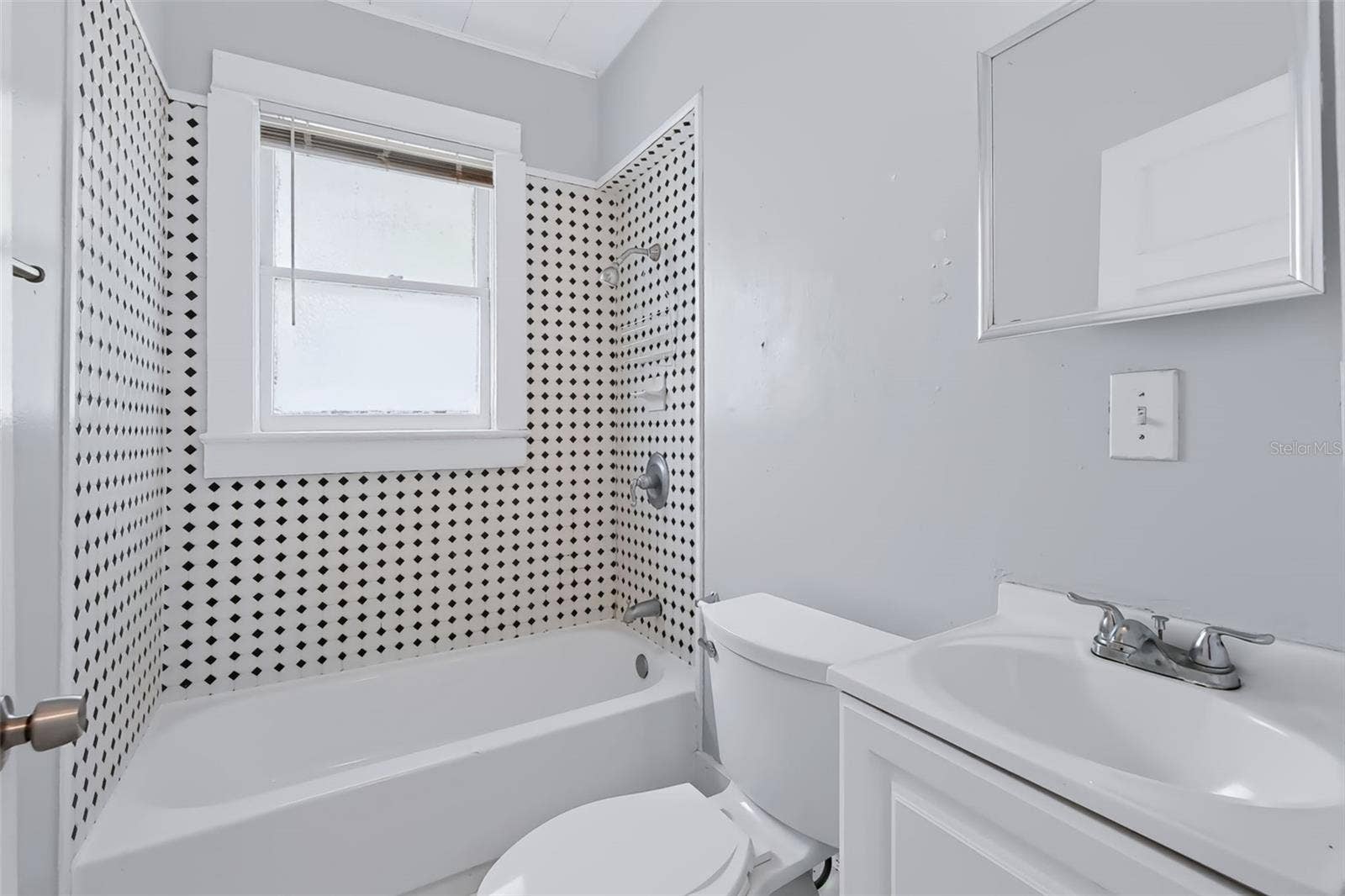 208 VINE AVENUE, #1,2,3,4, Clearwater, FL 33755 208 VINE AVENUE, #1,2,3,4, Clearwater, FL 33755