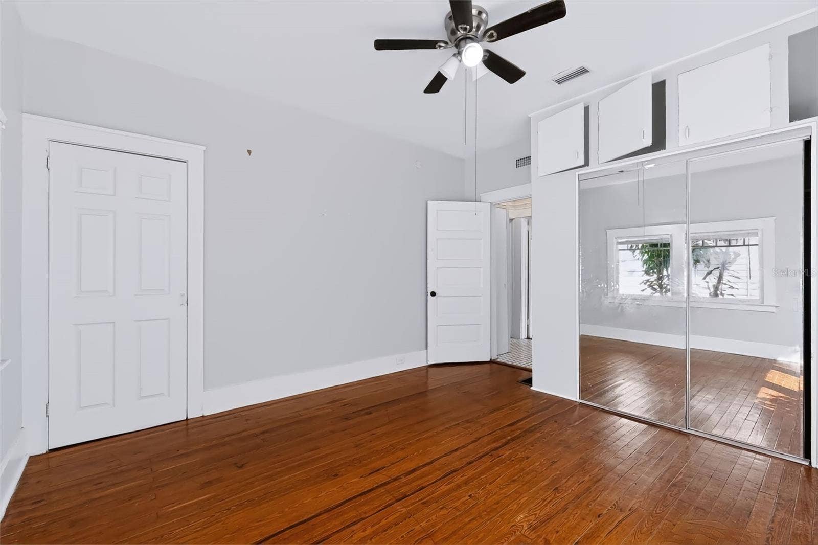 208 VINE AVENUE, #1,2,3,4, Clearwater, FL 33755 208 VINE AVENUE, #1,2,3,4, Clearwater, FL 33755