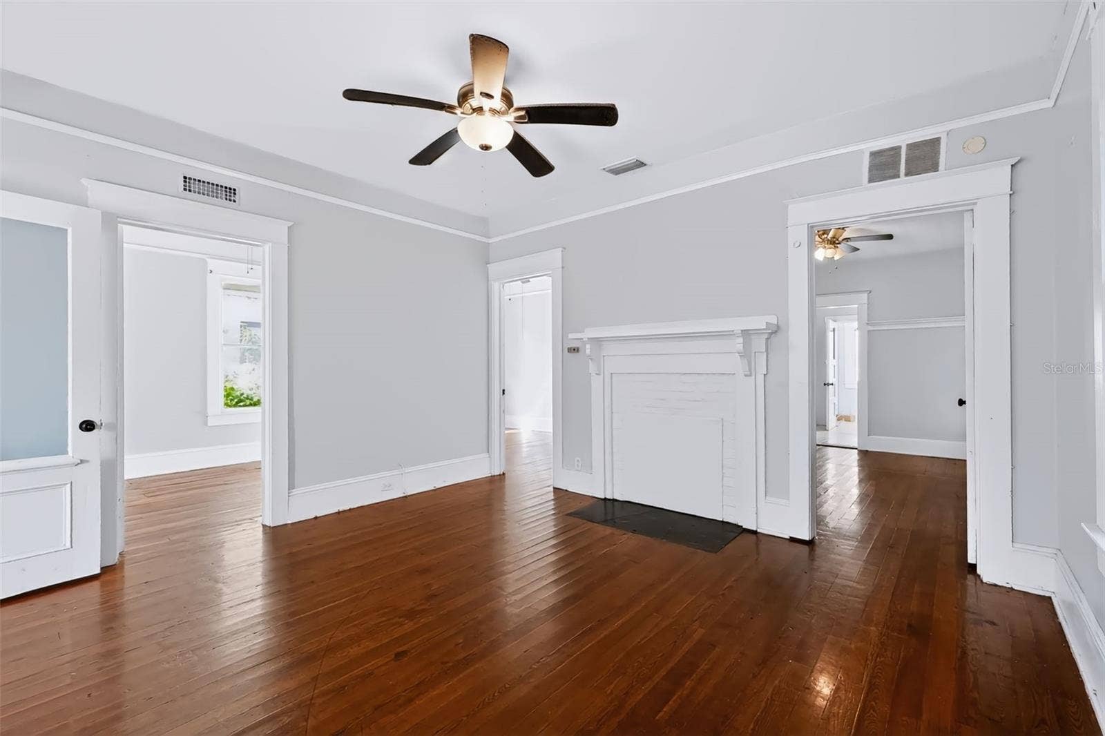 208 VINE AVENUE, #1,2,3,4, Clearwater, FL 33755 208 VINE AVENUE, #1,2,3,4, Clearwater, FL 33755