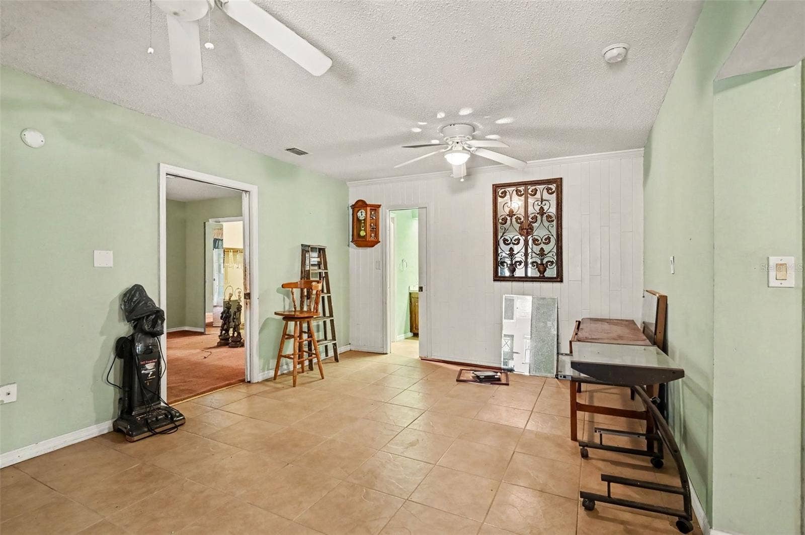 415 THOMAS AVENUE, Leesburg, FL 34748