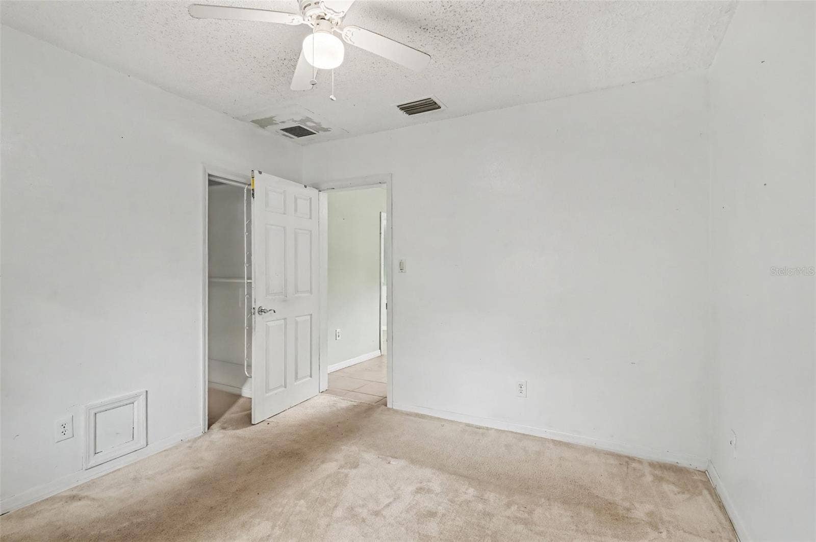 415 THOMAS AVENUE, Leesburg, FL 34748