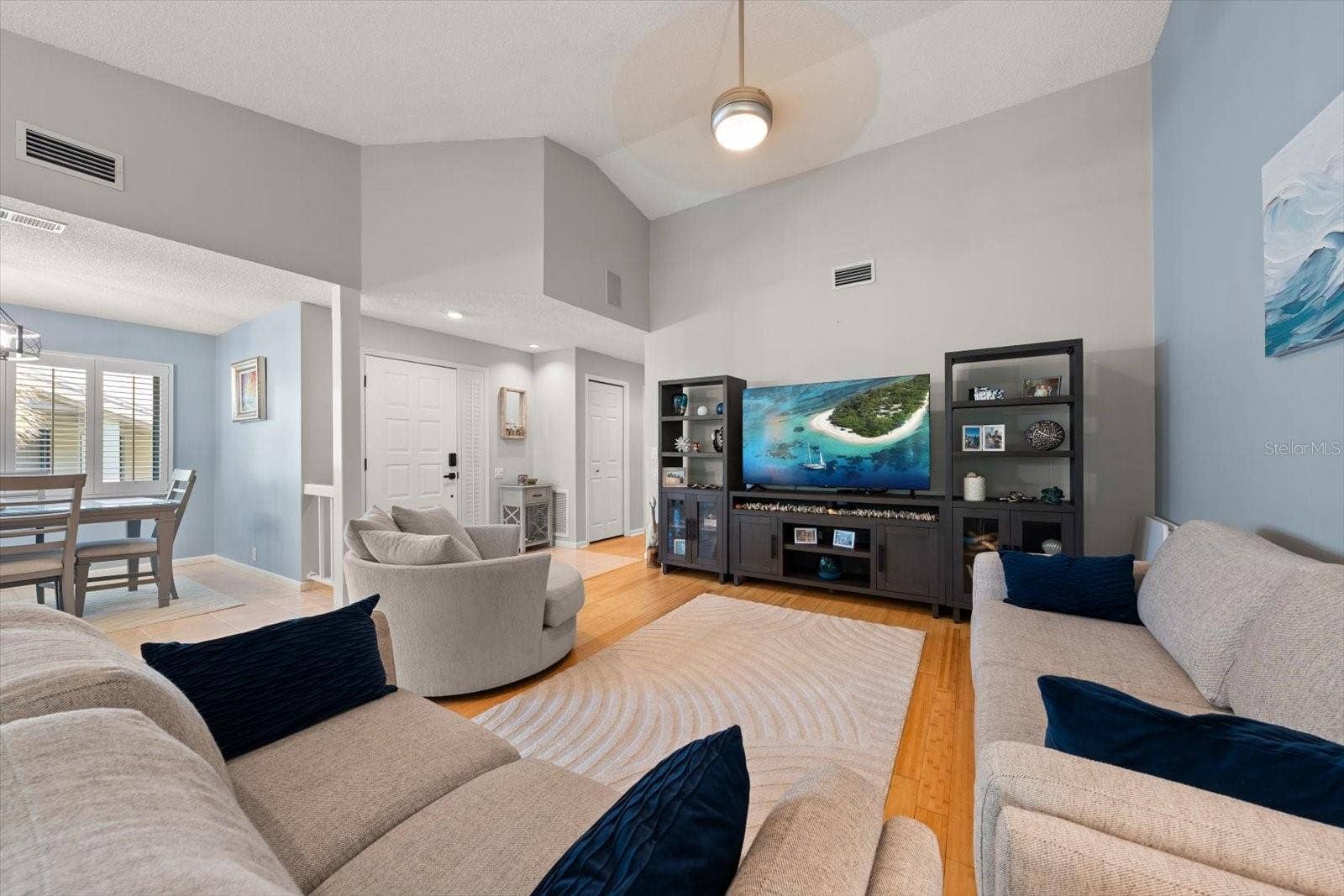 3079 LANDMARK BOULEVARD, #1608, Palm Harbor, FL 34684 Gorgeous Living Area