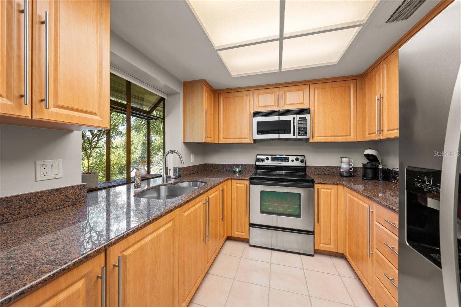 3079 LANDMARK BOULEVARD, #1608, Palm Harbor, FL 34684 Kitchen