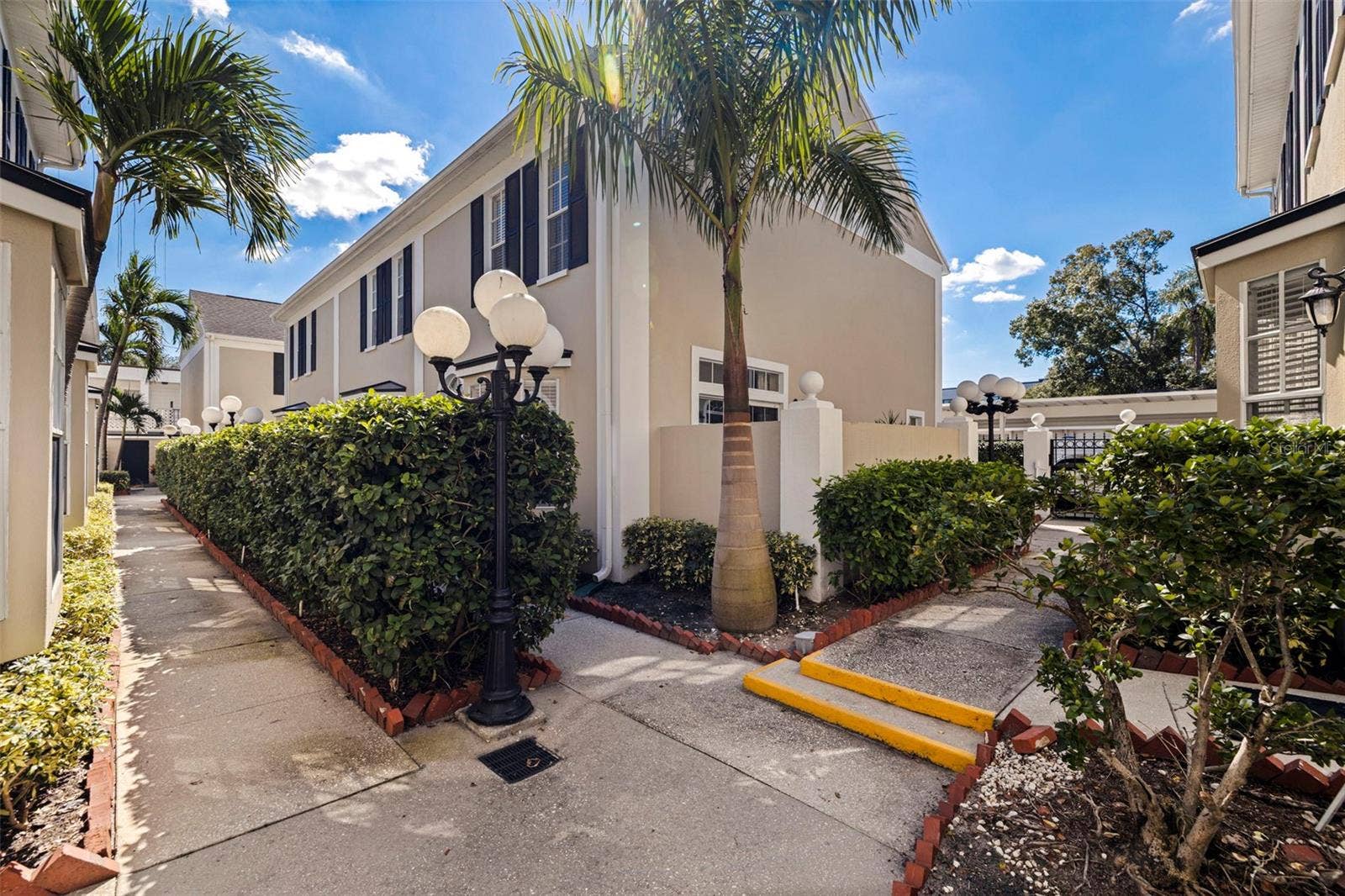 2802 W CLEVELAND STREET, #B, Tampa, FL 33609 2802 W CLEVELAND STREET, #B, Tampa, FL 33609