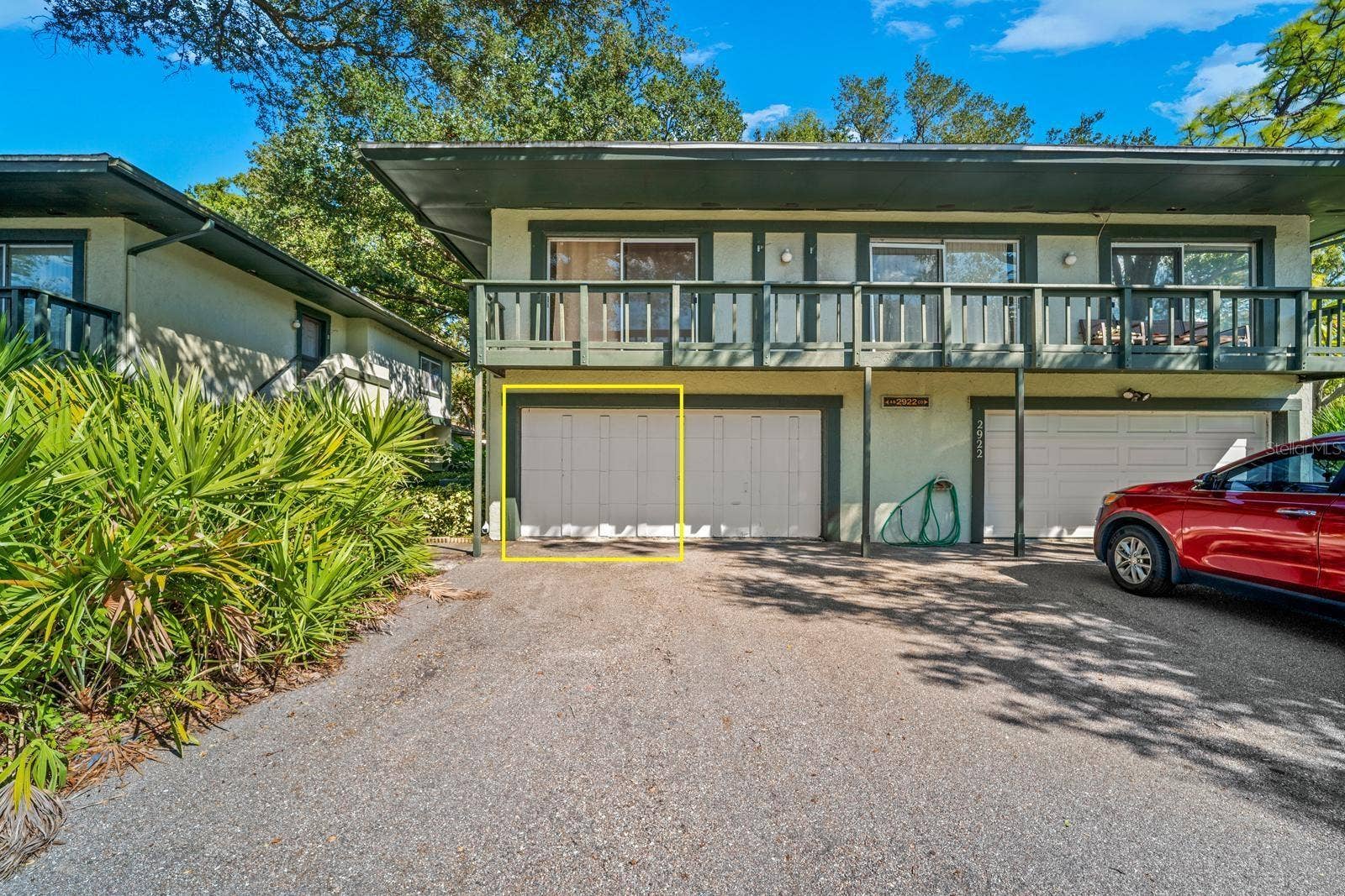 one car garage share with unit B