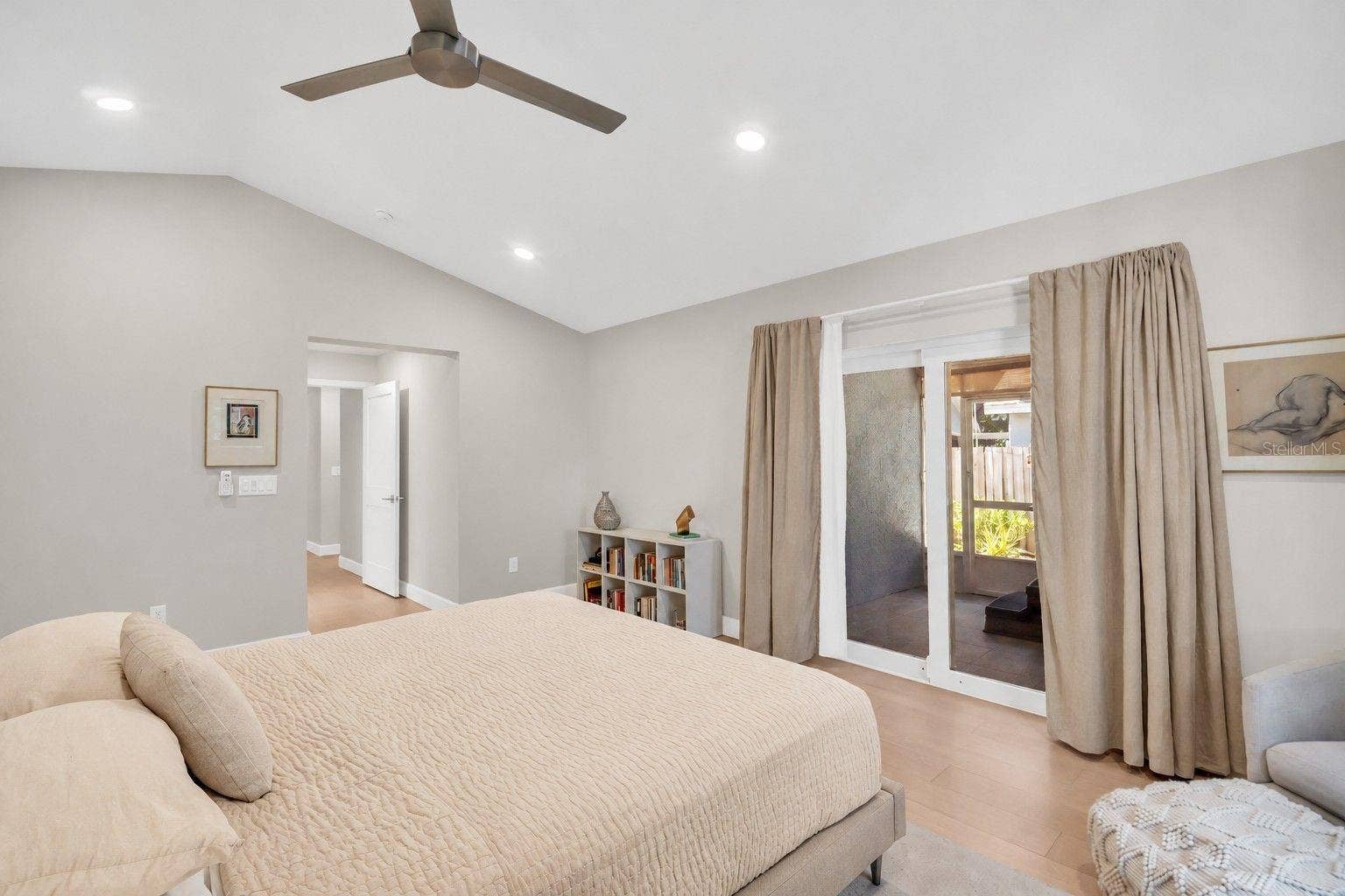1023 19TH AVENUE N, St Petersburg, FL 33704