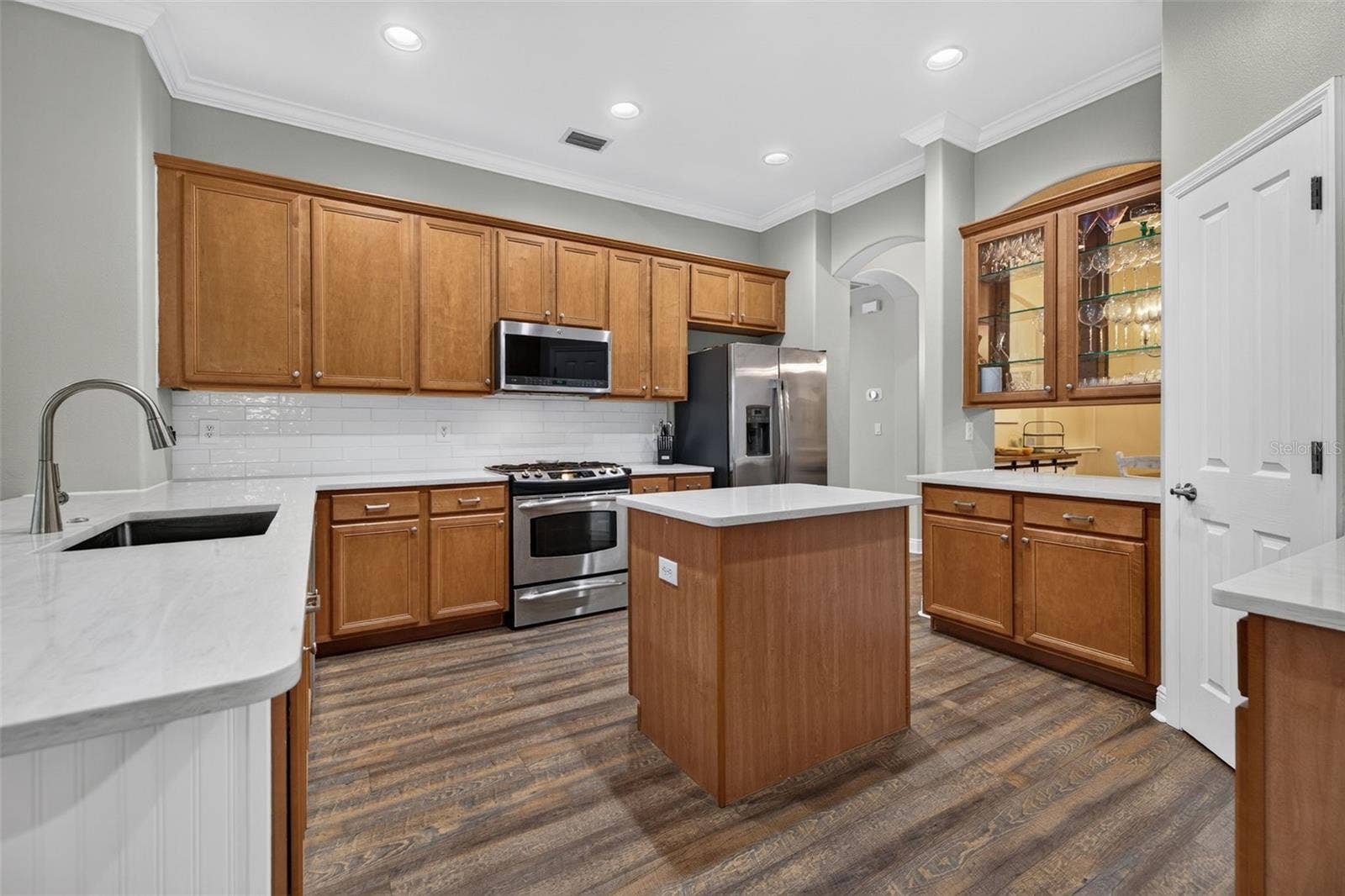 15714 IBISRIDGE DRIVE, Lithia, FL 33547 15714 IBISRIDGE DRIVE, Lithia, FL 33547