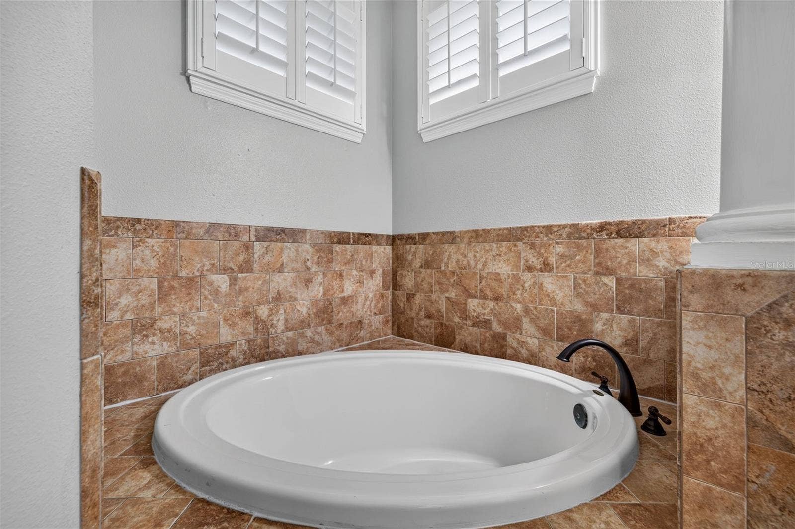 15714 IBISRIDGE DRIVE, Lithia, FL 33547 15714 IBISRIDGE DRIVE, Lithia, FL 33547