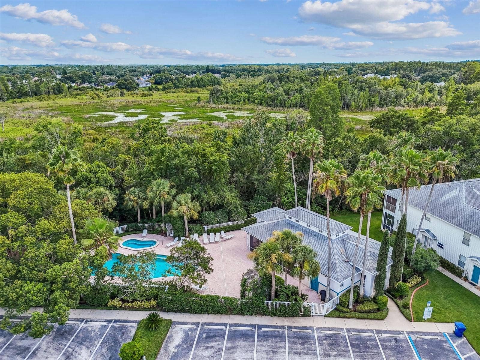 1627 HAMMOCKS AVENUE, Lutz, FL 33549 1627 HAMMOCKS AVENUE, Lutz, FL 33549