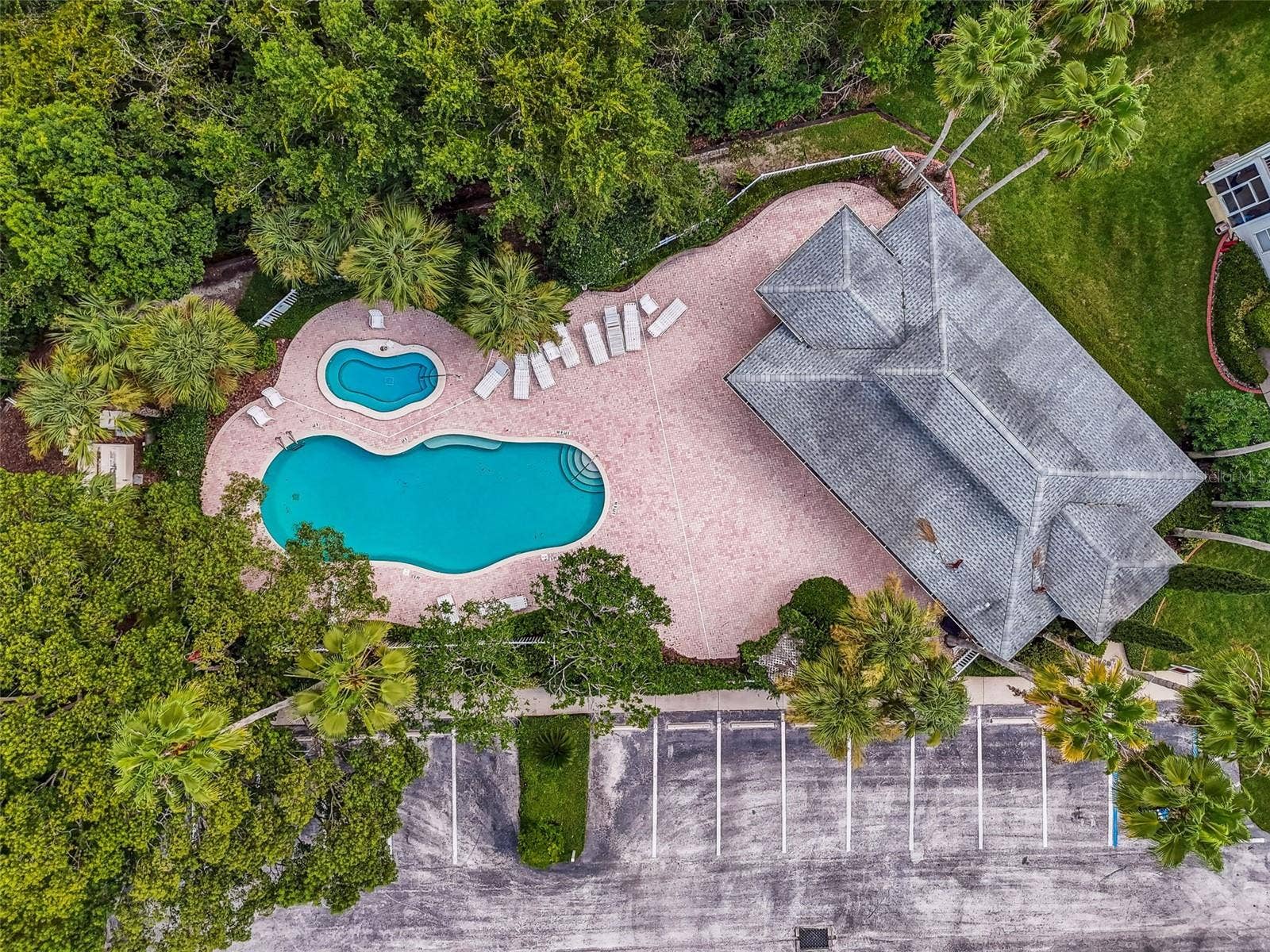 1627 HAMMOCKS AVENUE, Lutz, FL 33549 1627 HAMMOCKS AVENUE, Lutz, FL 33549