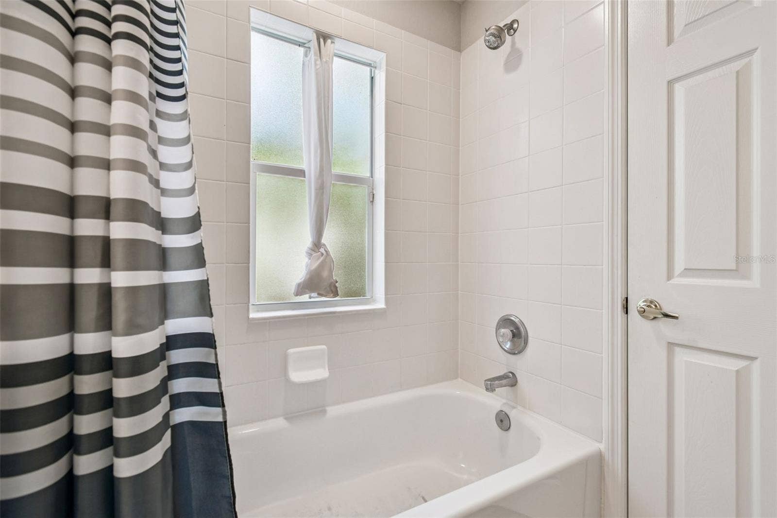1627 HAMMOCKS AVENUE, Lutz, FL 33549 1627 HAMMOCKS AVENUE, Lutz, FL 33549