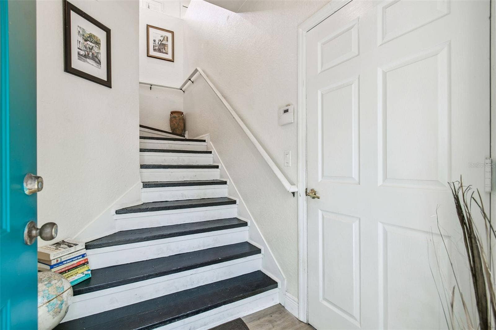 1627 HAMMOCKS AVENUE, Lutz, FL 33549 1627 HAMMOCKS AVENUE, Lutz, FL 33549