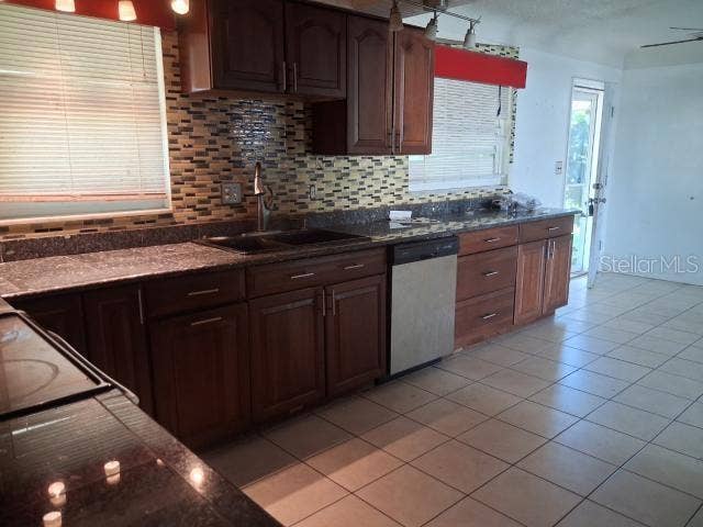 8825 113TH STREET, Seminole, FL 33772 8825 113TH STREET, Seminole, FL 33772