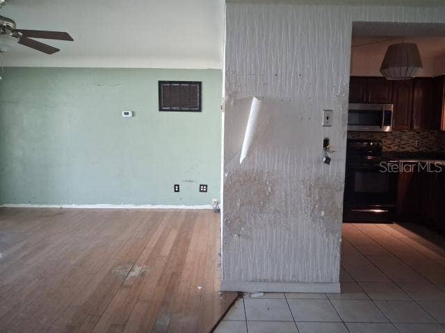 8825 113TH STREET, Seminole, FL 33772 8825 113TH STREET, Seminole, FL 33772
