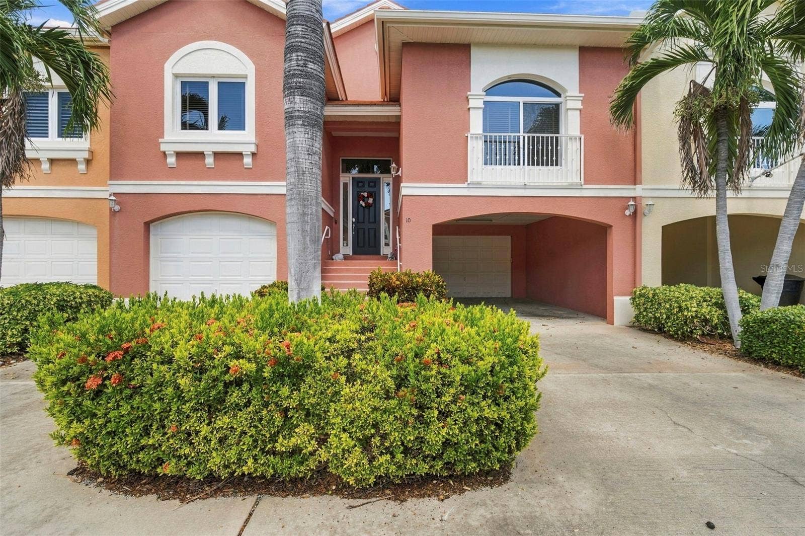 10 LINCOLN AVENUE S, St Petersburg, FL 33711
