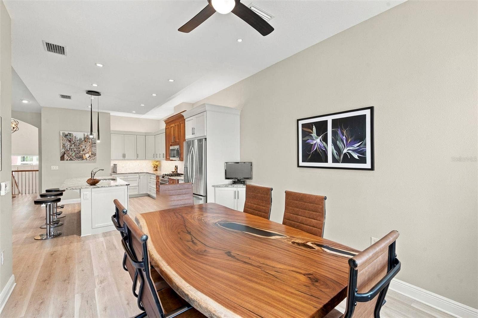 10 LINCOLN AVENUE S, St Petersburg, FL 33711