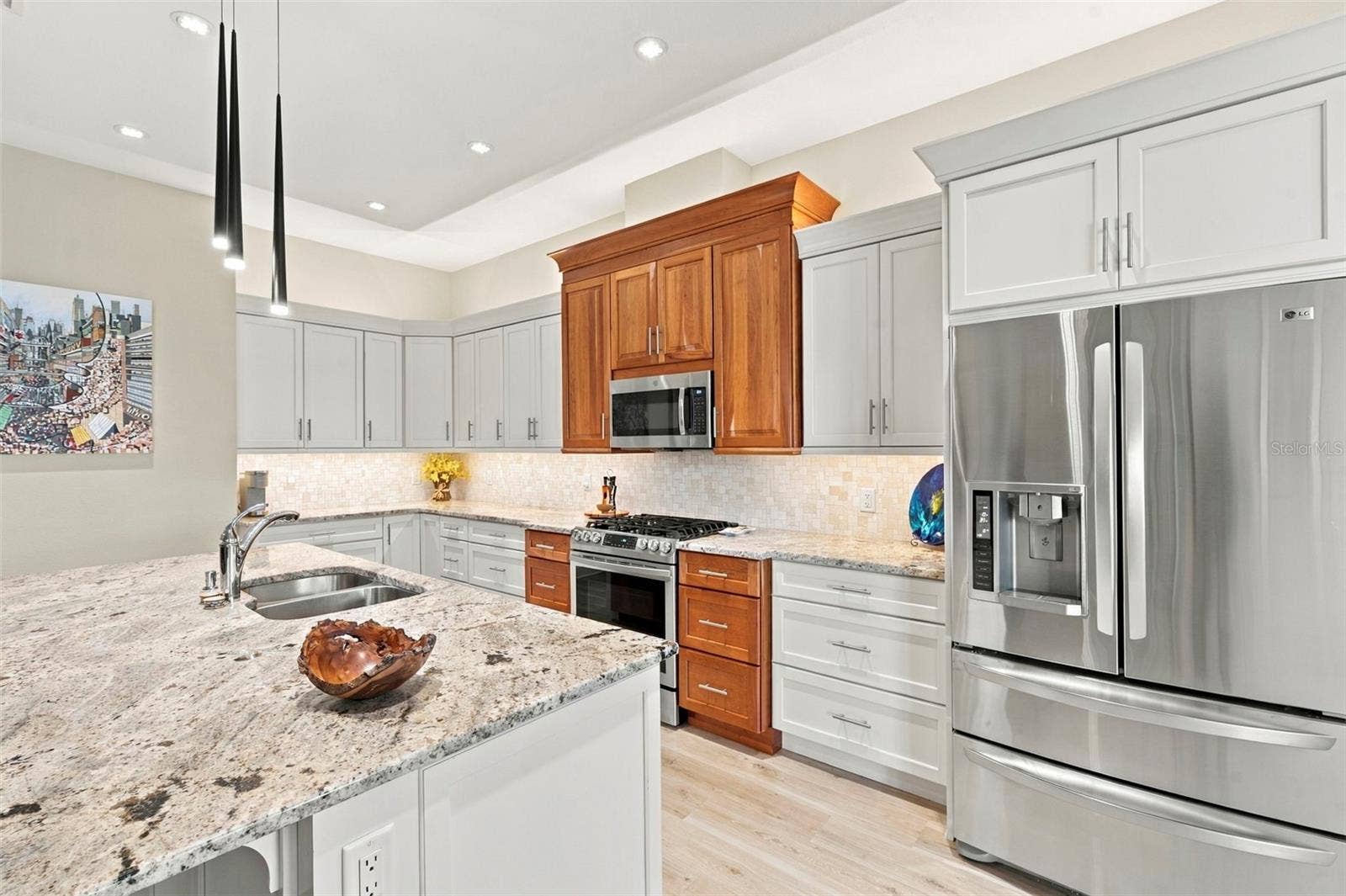 10 LINCOLN AVENUE S, St Petersburg, FL 33711