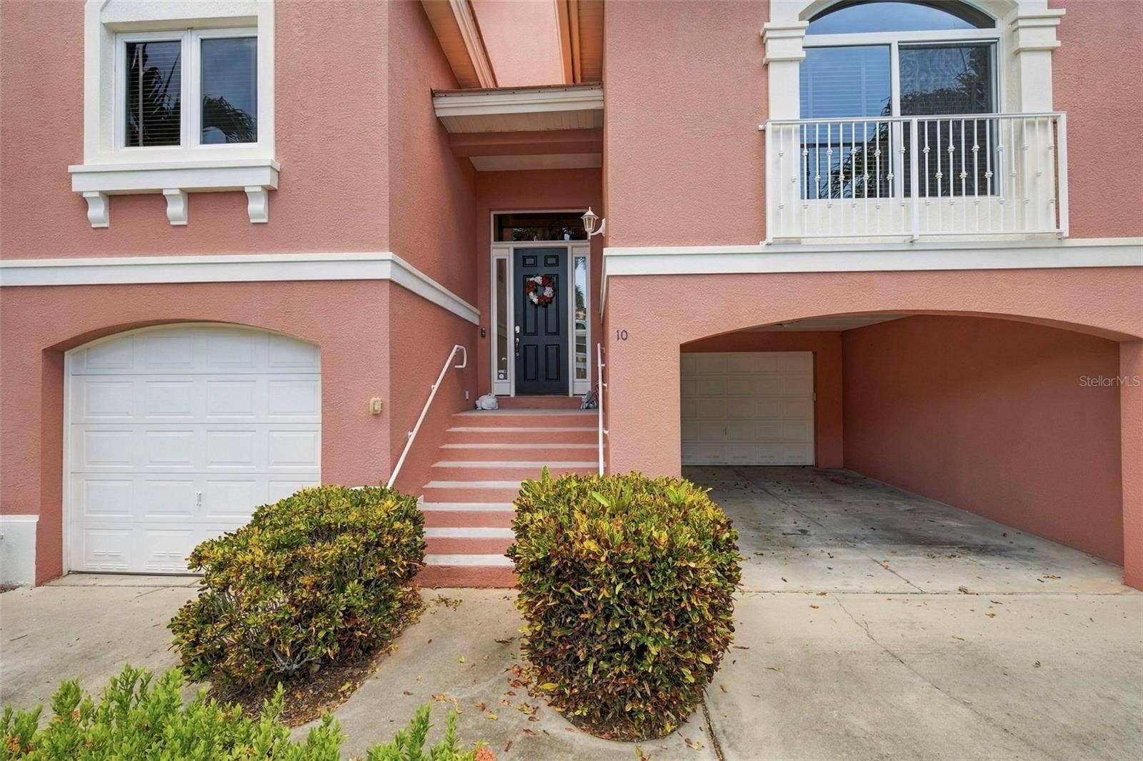 10 LINCOLN AVENUE S, St Petersburg, FL 33711