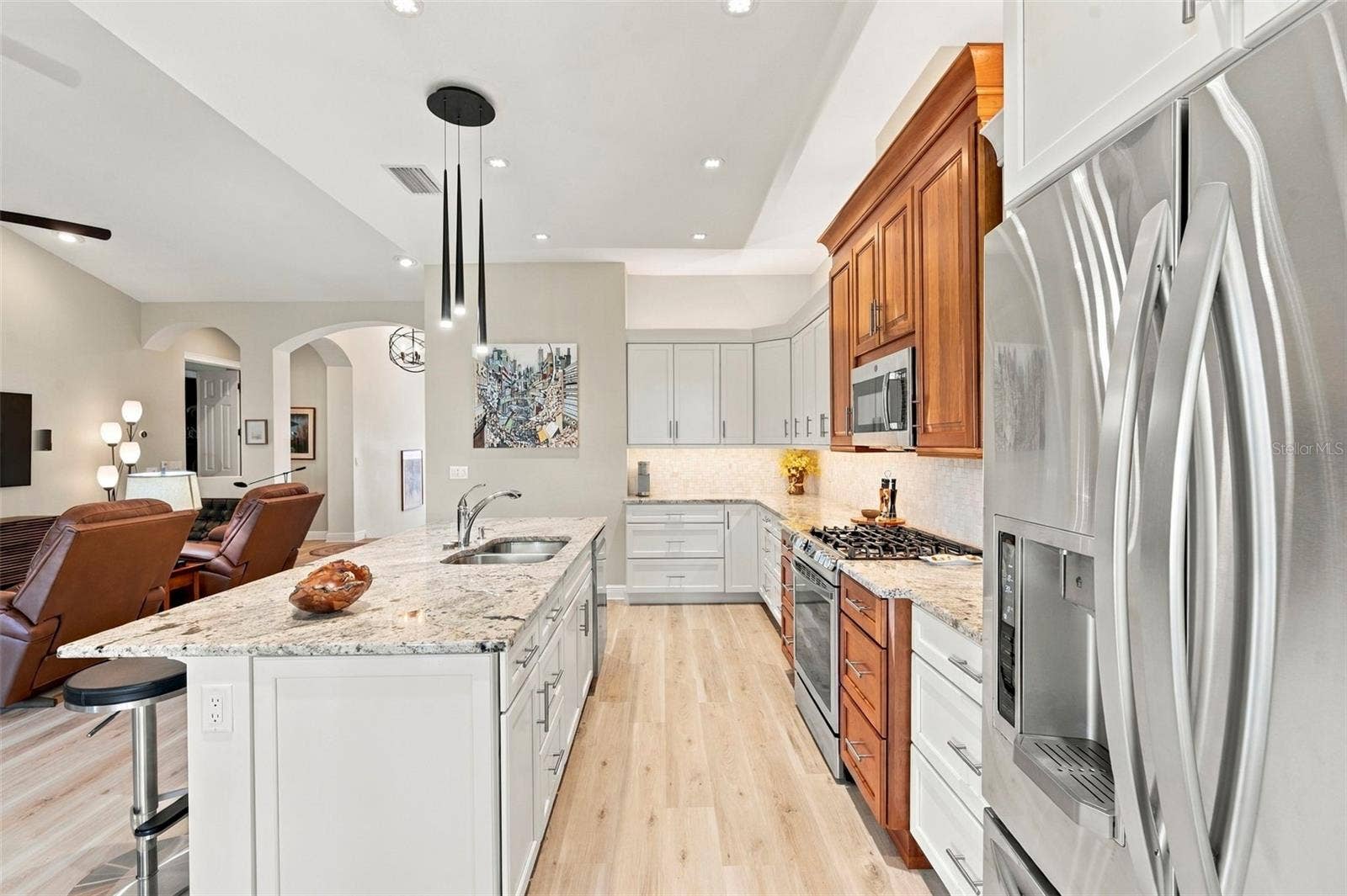 10 LINCOLN AVENUE S, St Petersburg, FL 33711