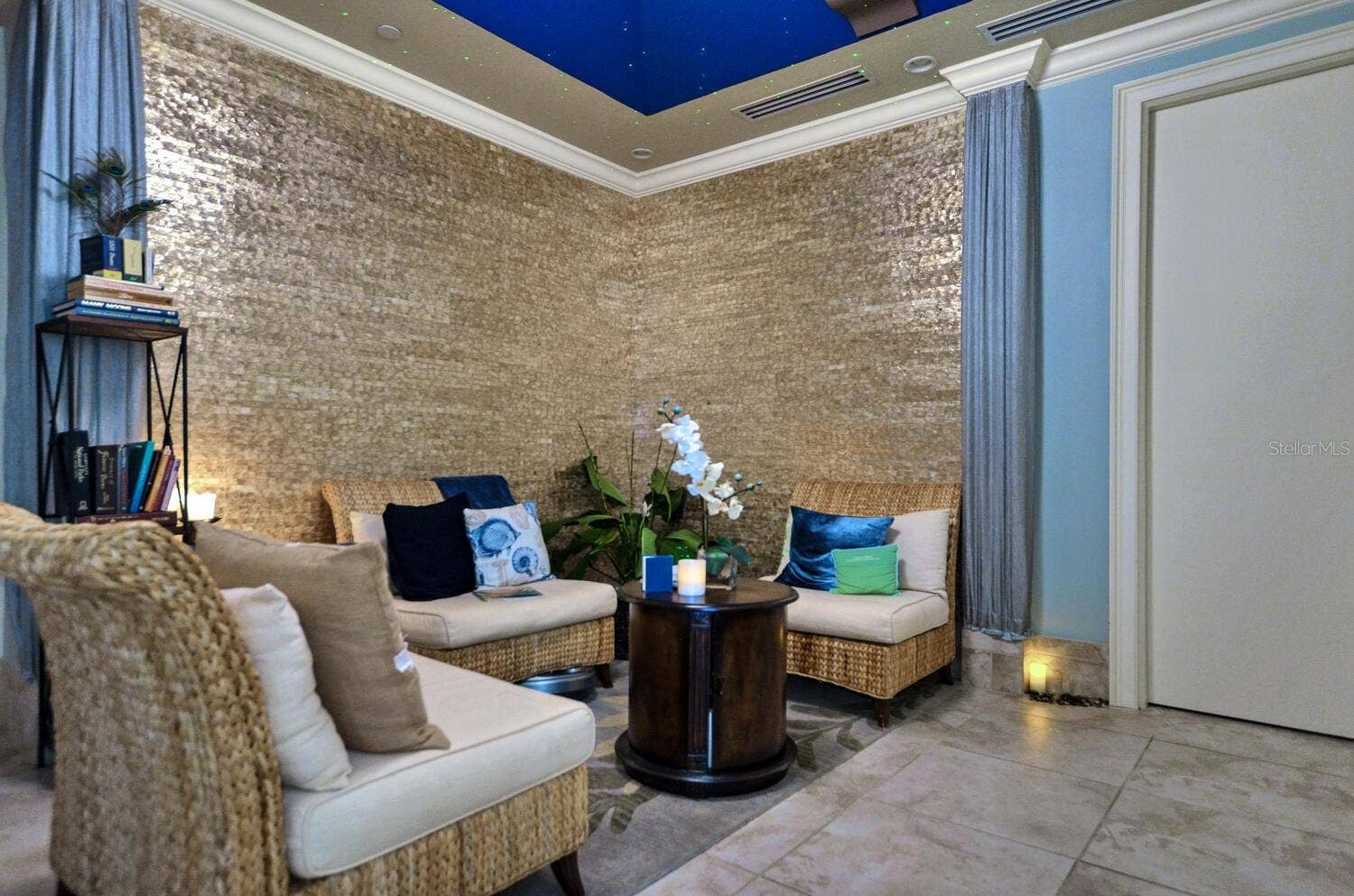 5823 BOWEN DANIEL DRIVE, #902, Tampa, FL 33616 5823 BOWEN DANIEL DRIVE, #902, Tampa, FL 33616