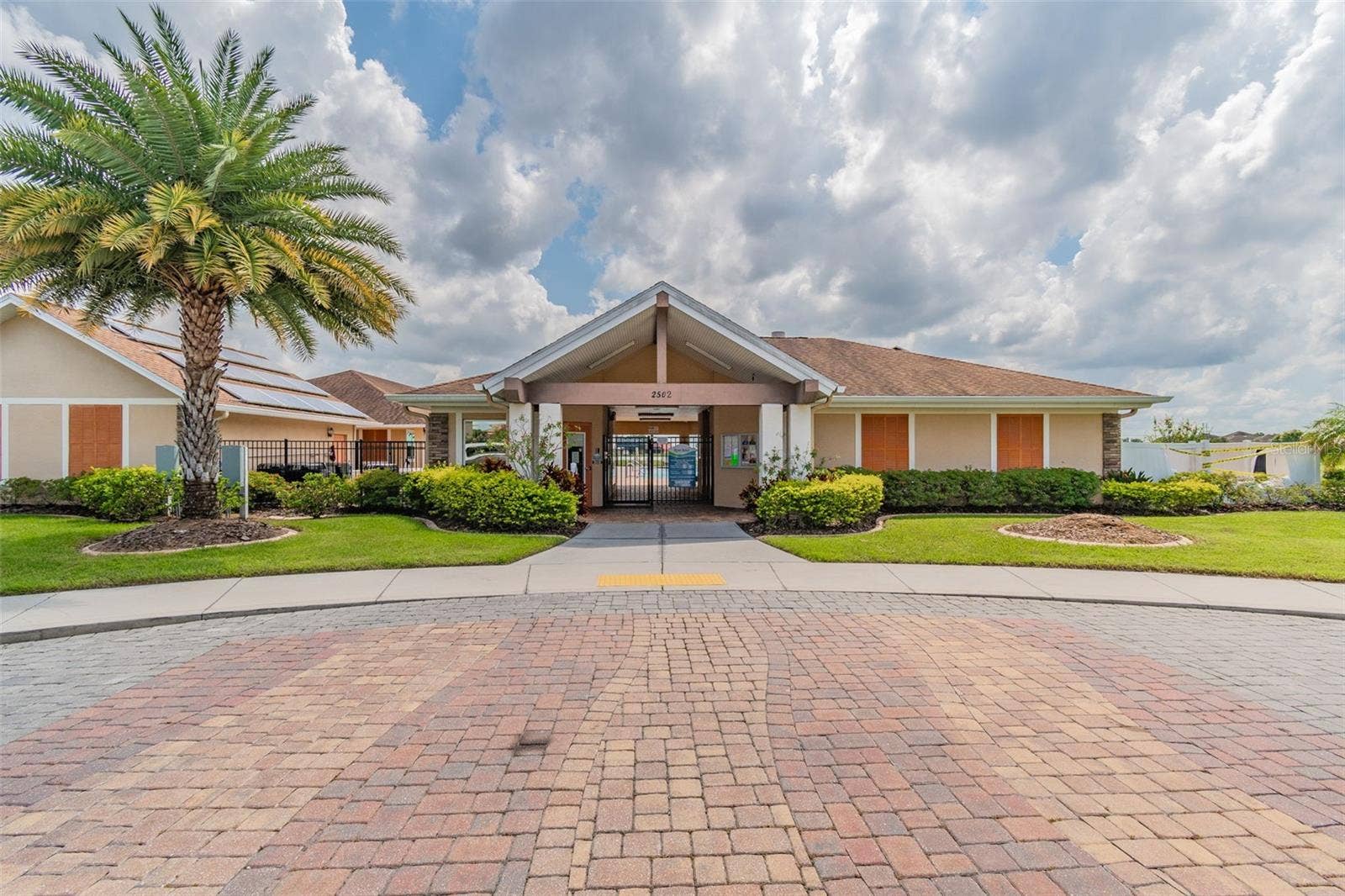 525 POWDER VIEW DRIVE, Ruskin, FL 33570 525 POWDER VIEW DRIVE, Ruskin, FL 33570