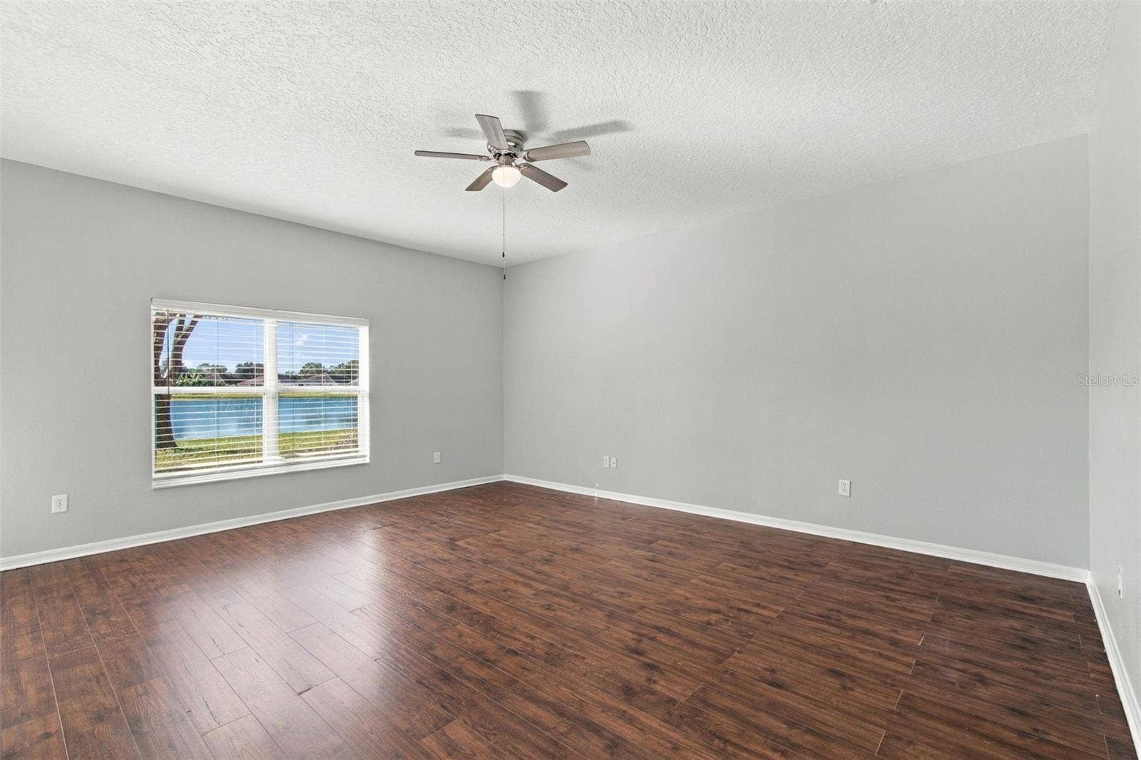 525 POWDER VIEW DRIVE, Ruskin, FL 33570 Family Room