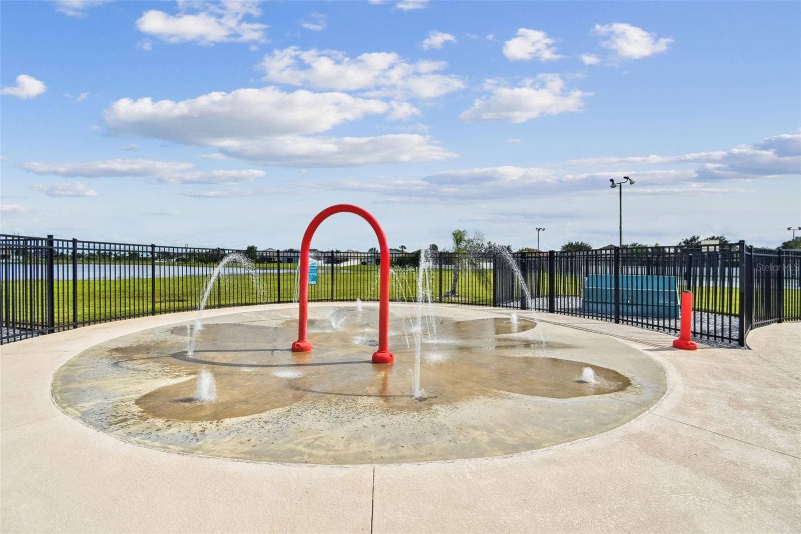 525 POWDER VIEW DRIVE, Ruskin, FL 33570 Another fun Splash area for children
